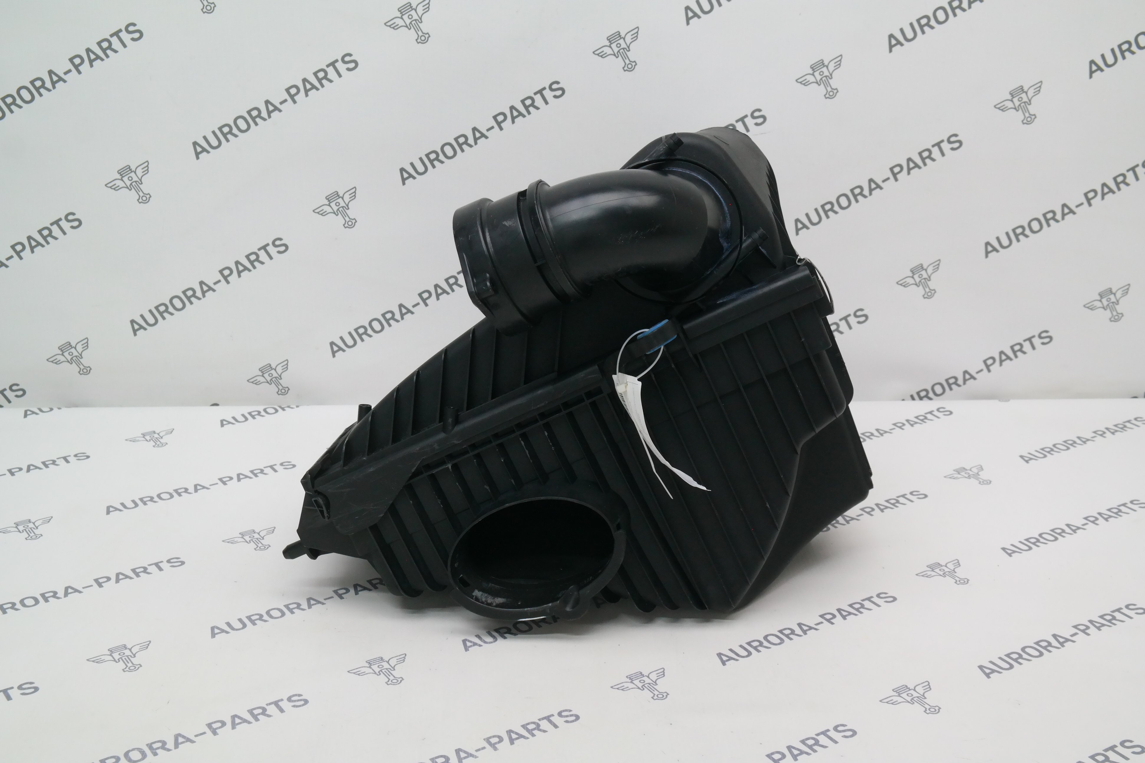 Корпус воздушного фильтра Porsche Cayenne