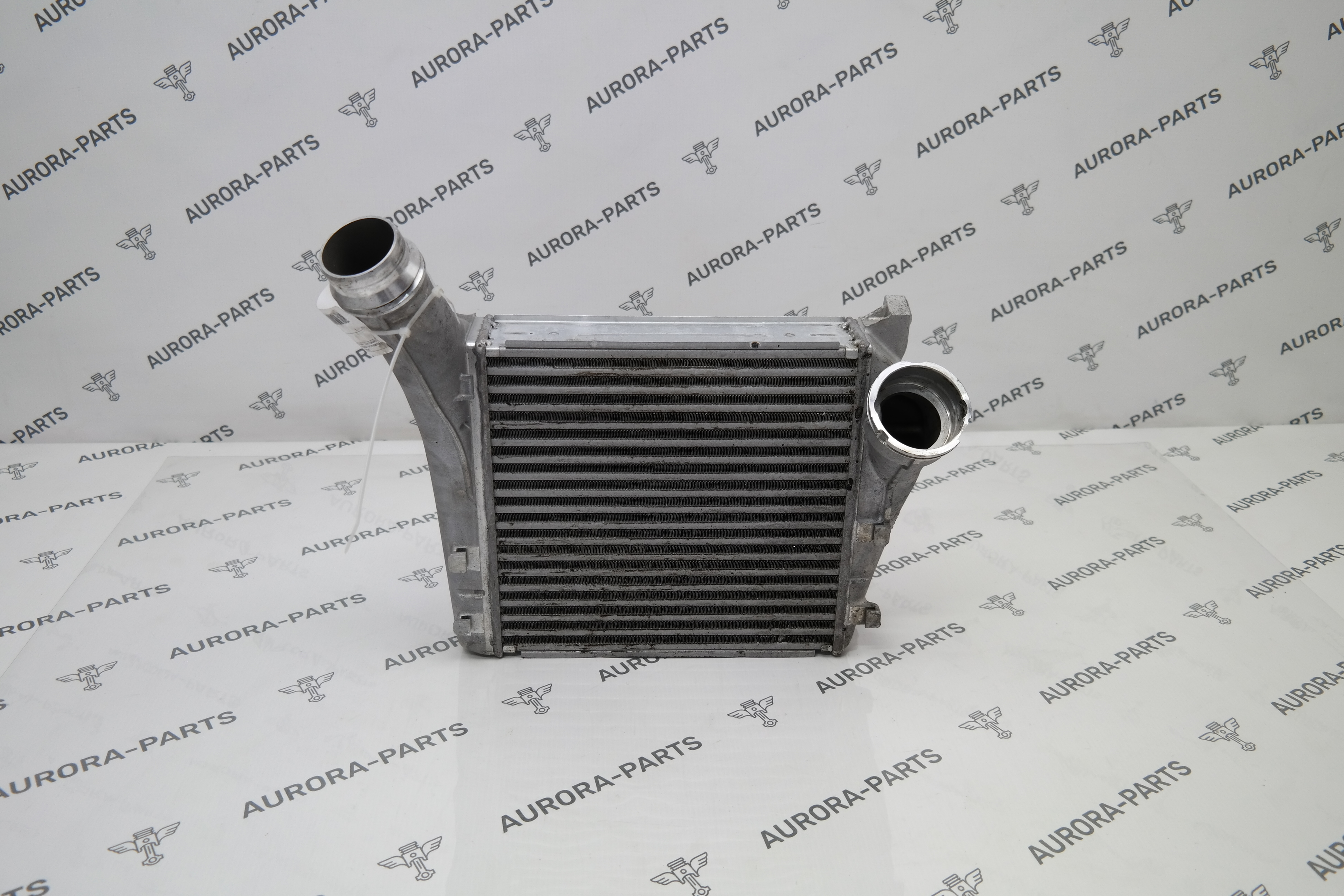 Радиатор интеркулера (4.8 Turbo/4.2TDI/3.6 Бензин) LH Porsche Cayenne