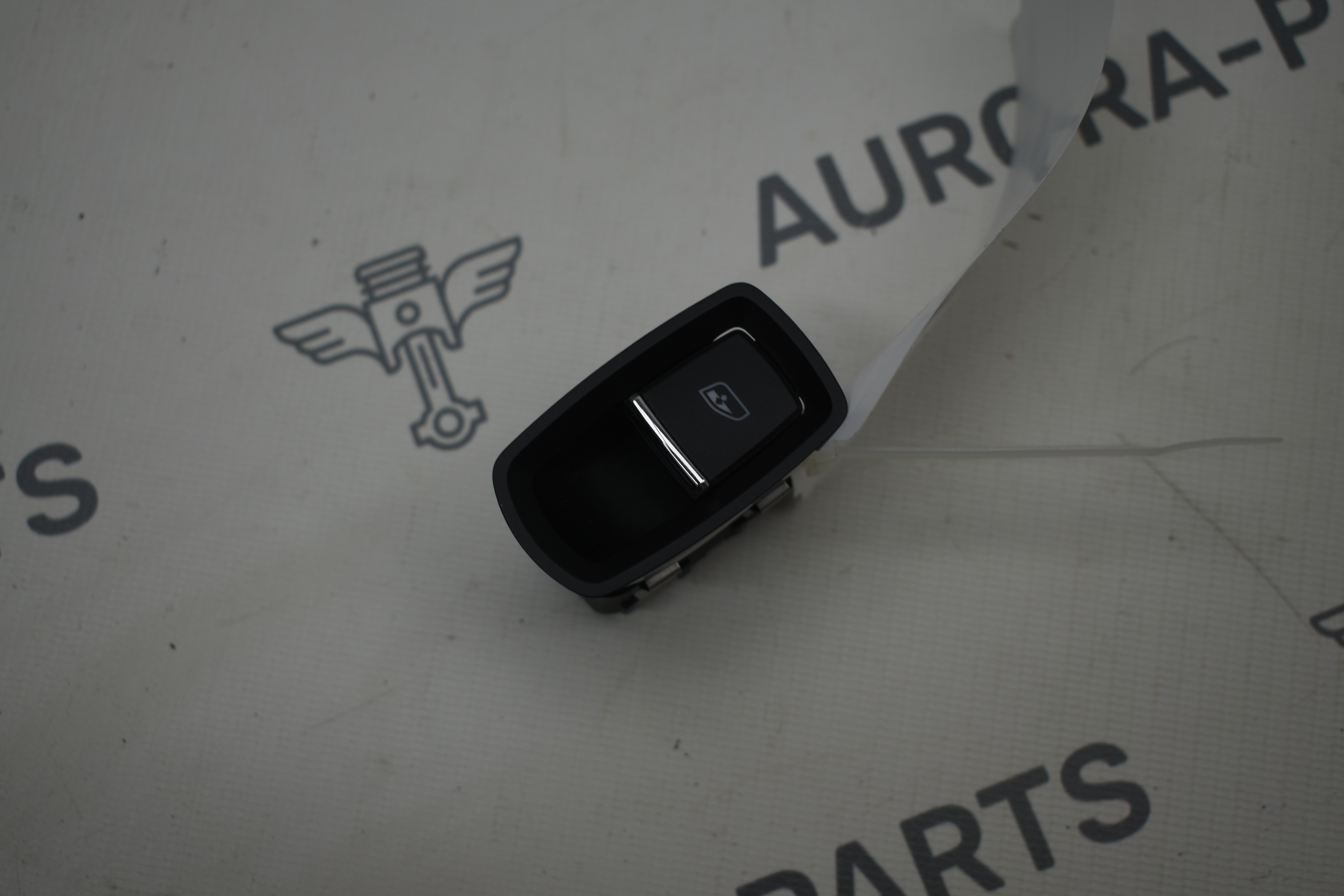 Кнопка стеклоподъемника Porsche Cayenne