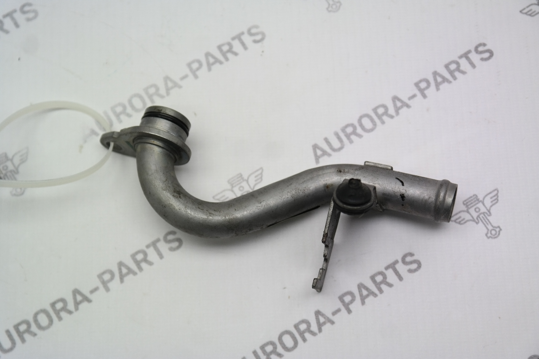 Трубка системы охлаждения VW Touareg