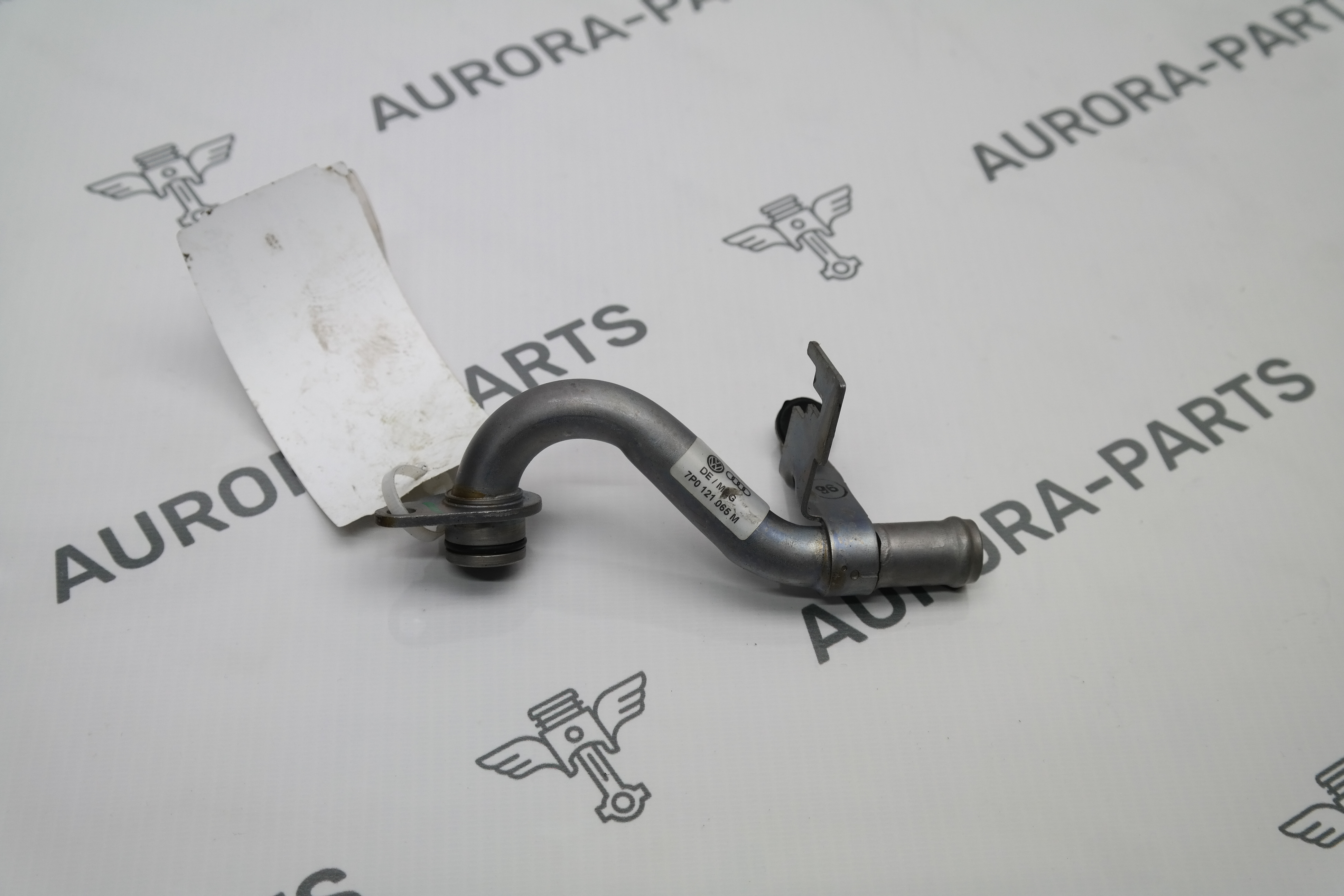 Трубка системы охлаждения Porsche Cayenne