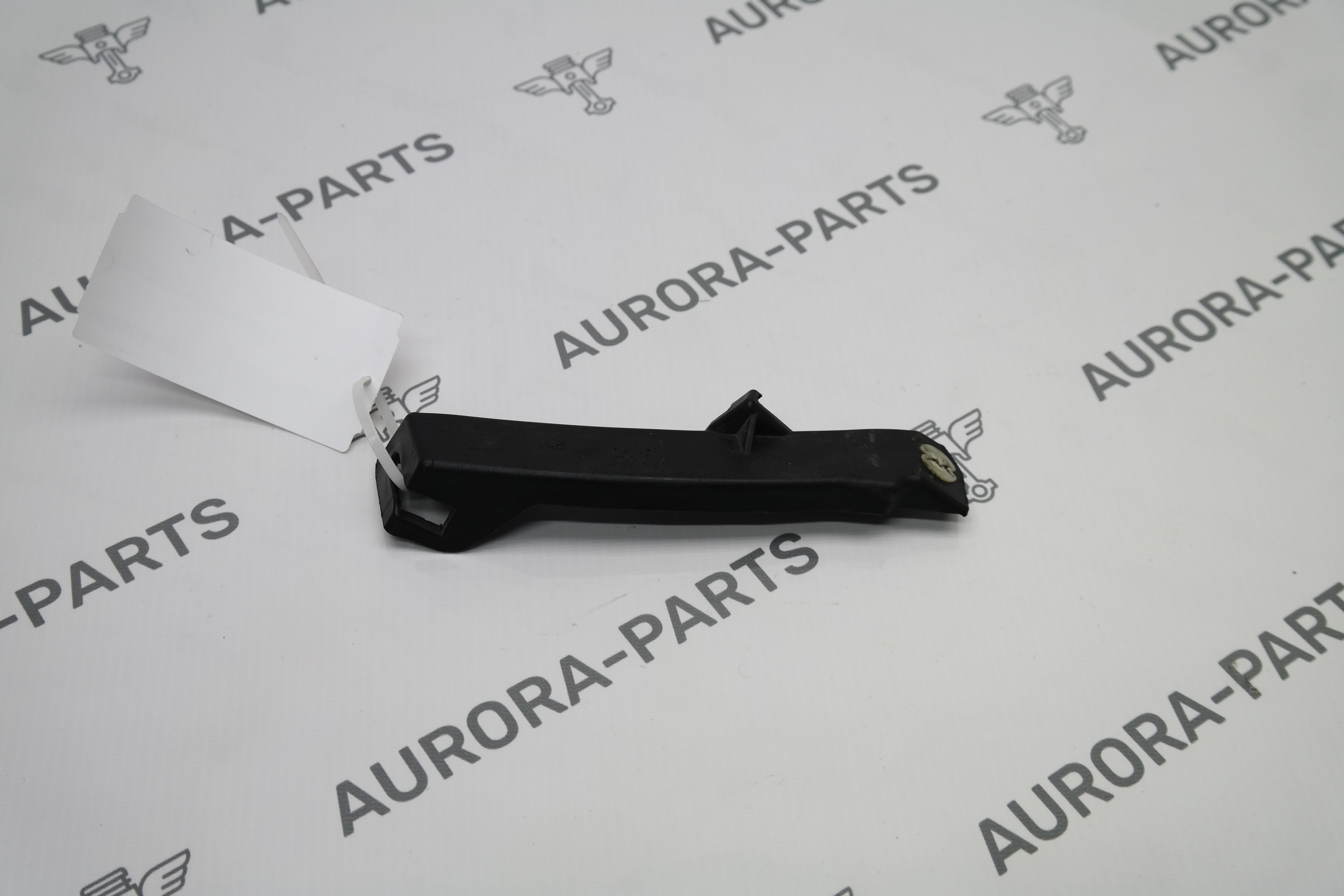 Кронштейн заднего бампера RH Porsche Cayenne