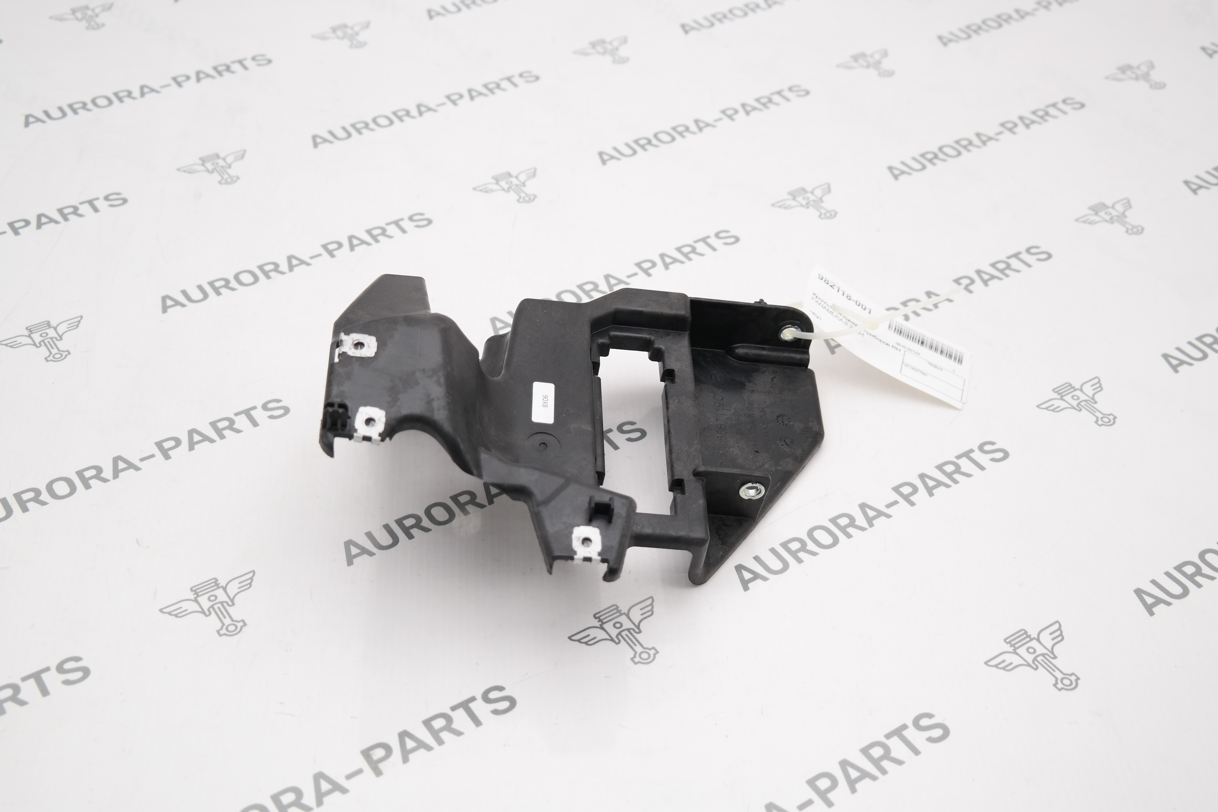 Кронштейн панели приборов RH Porsche Panamera