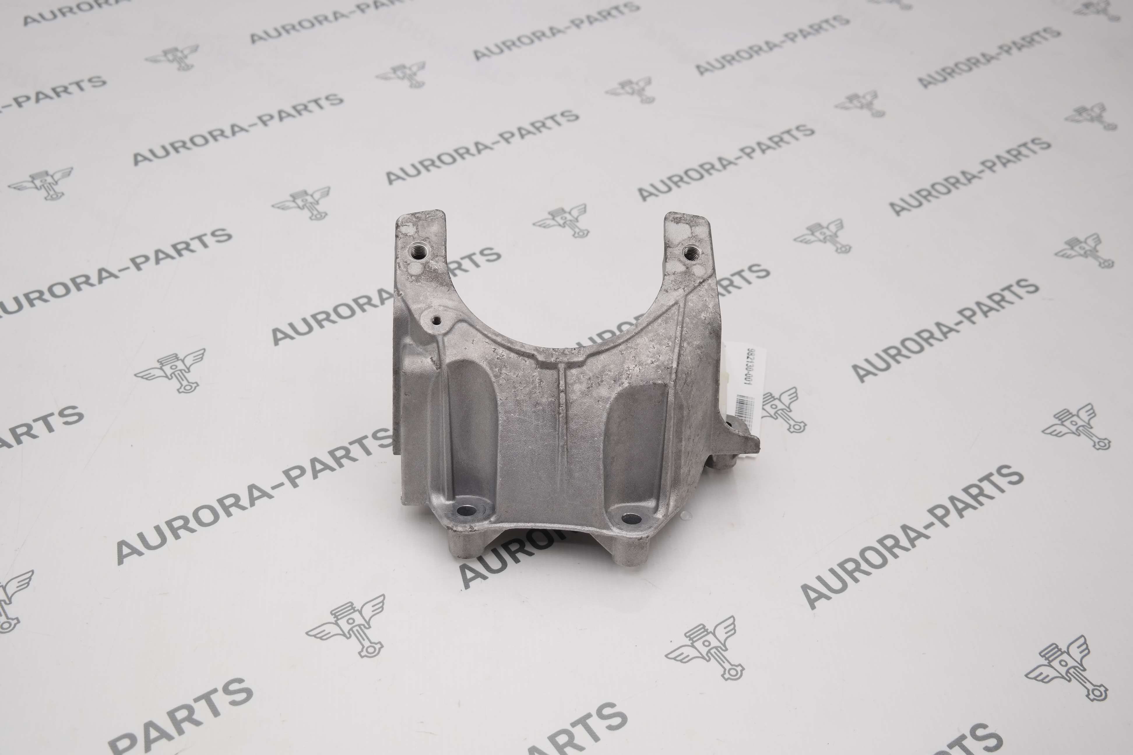 Кронштейн крепленя двигателя RH Porsche Panamera