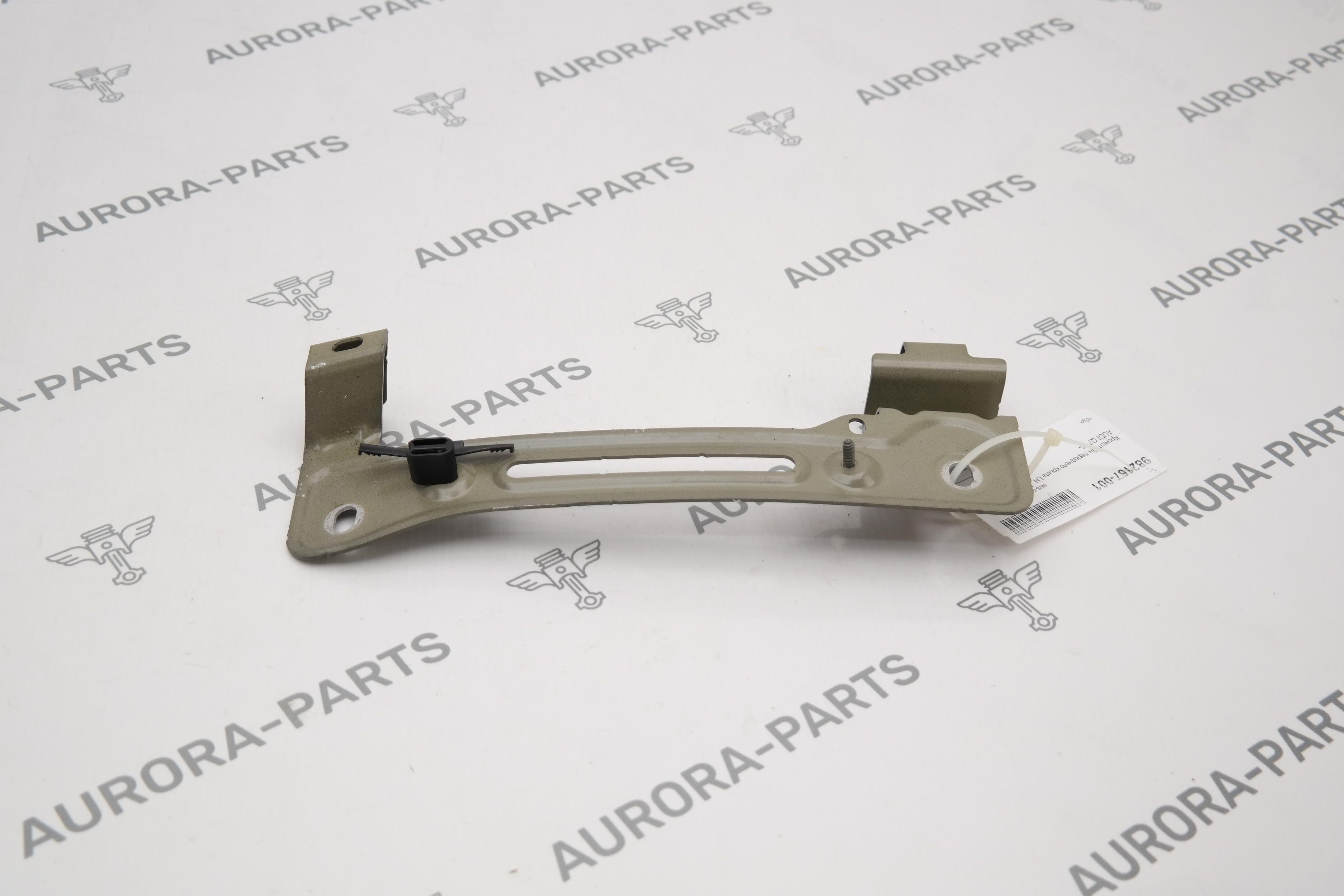 Кронштейн переднего крыла LH Audi Q7