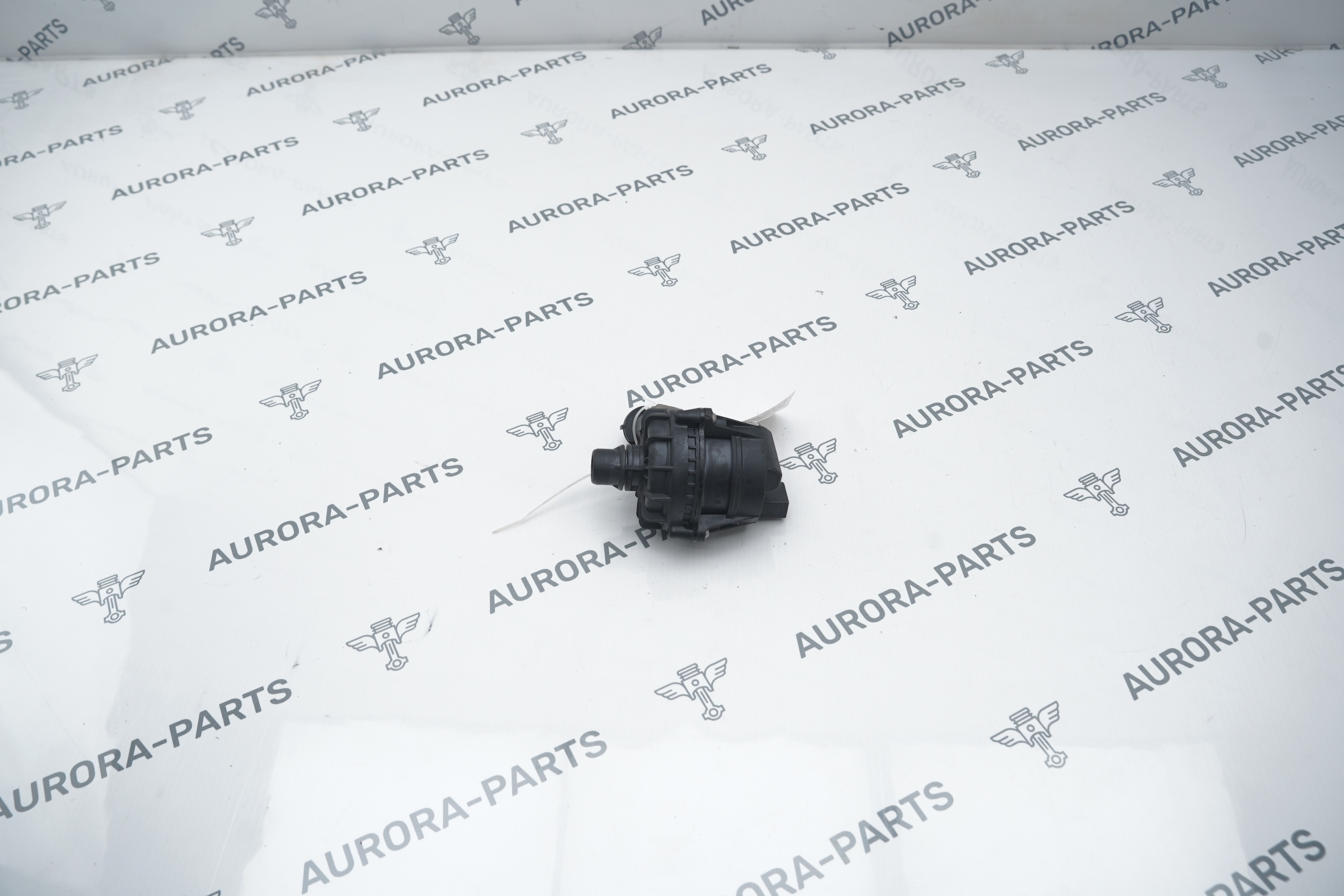 Насос системы охлаждения дополнительный Land Rover Range Rover Sport