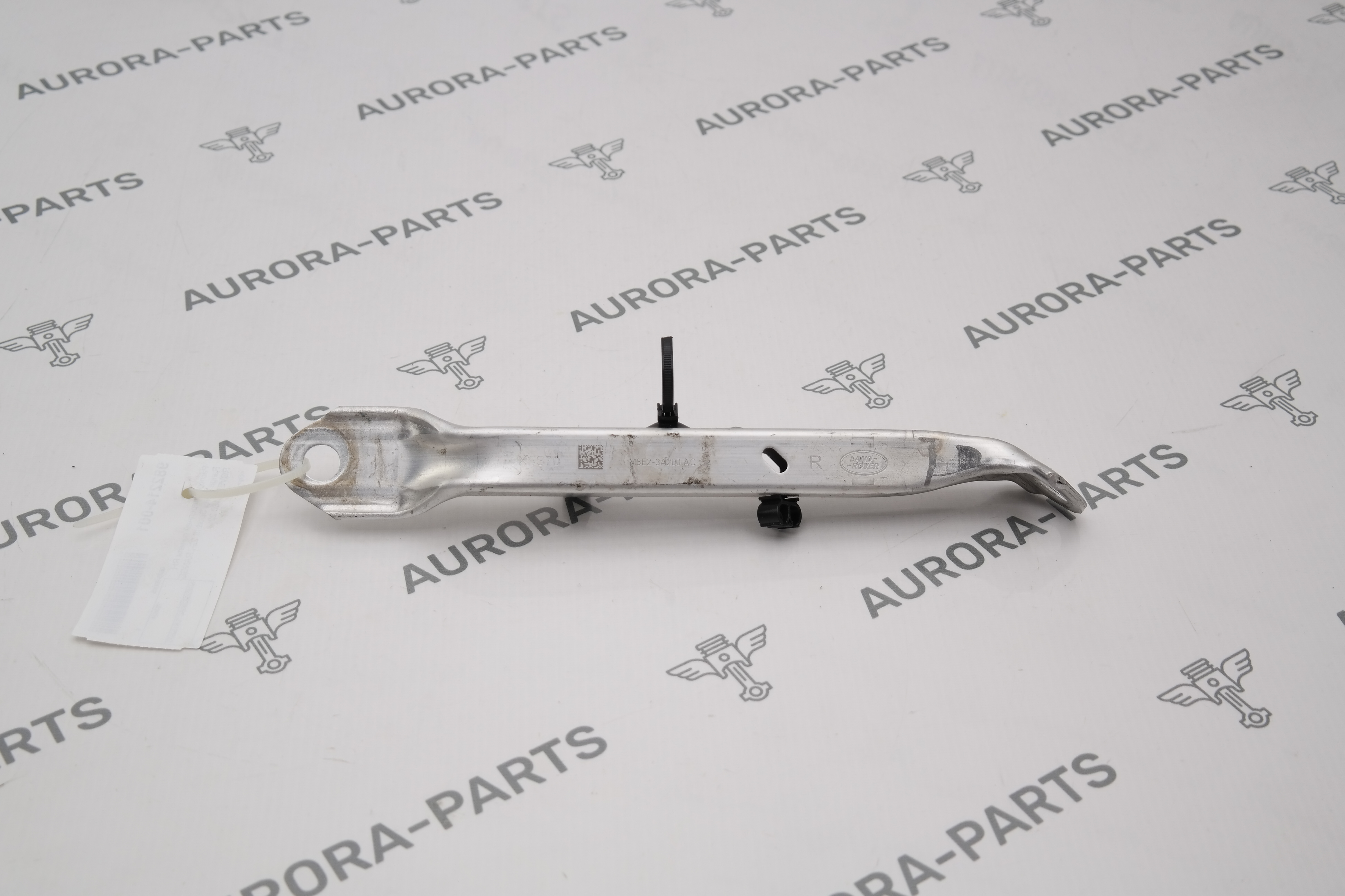 Распорка передней панели RH Land Rover Range Rover Sport