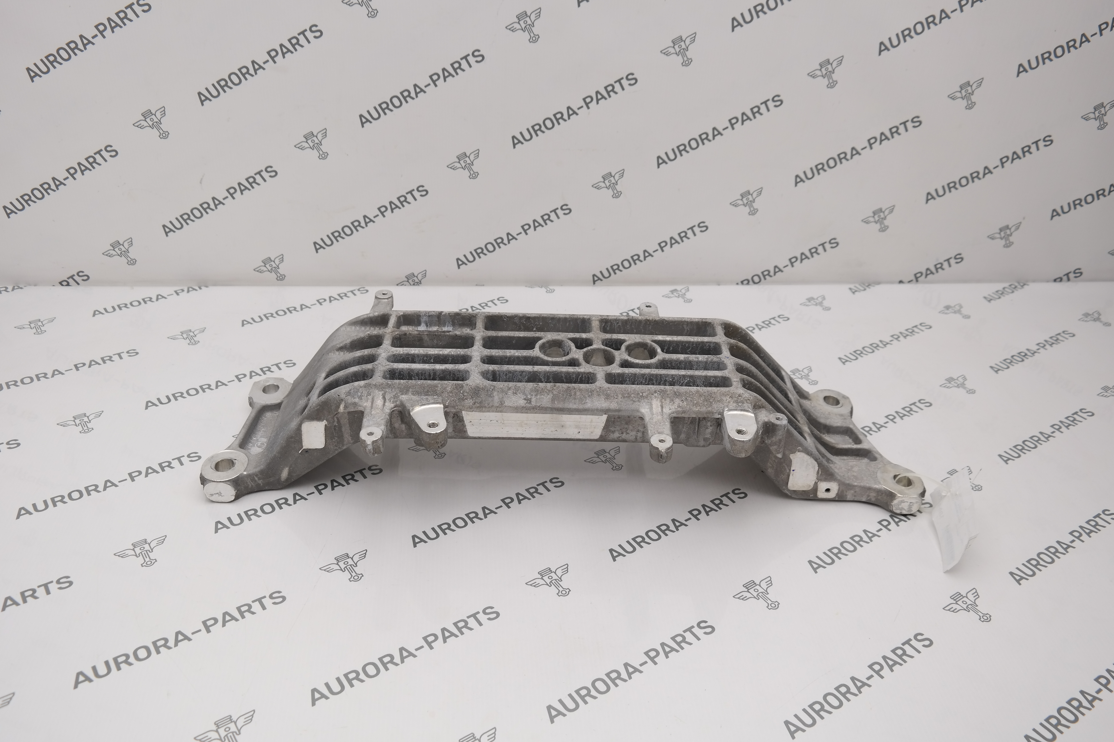 Траверса АКПП средняя Land Rover Range Rover Sport