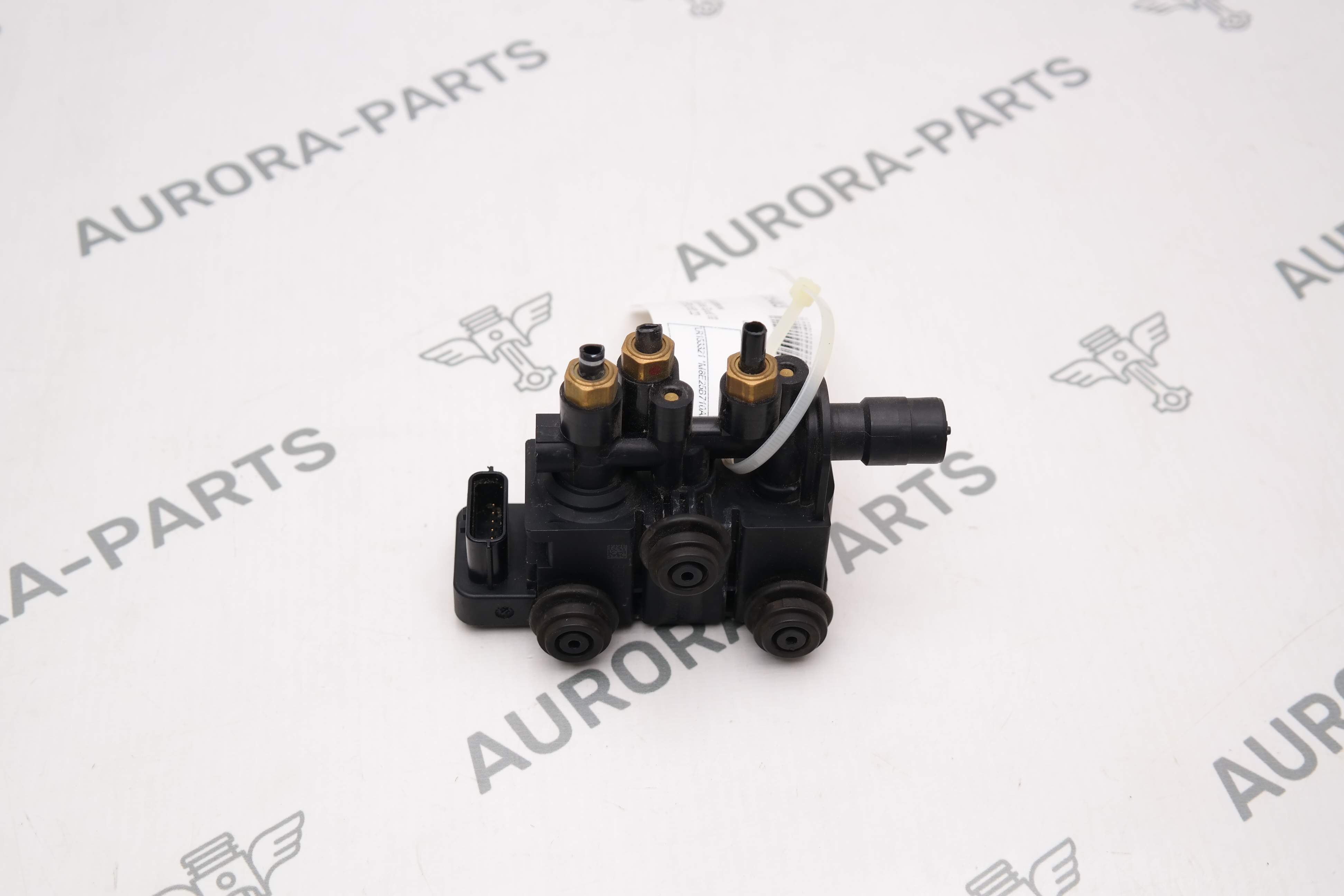 Клапан пневмоподвески передний Land Rover Range Rover Sport