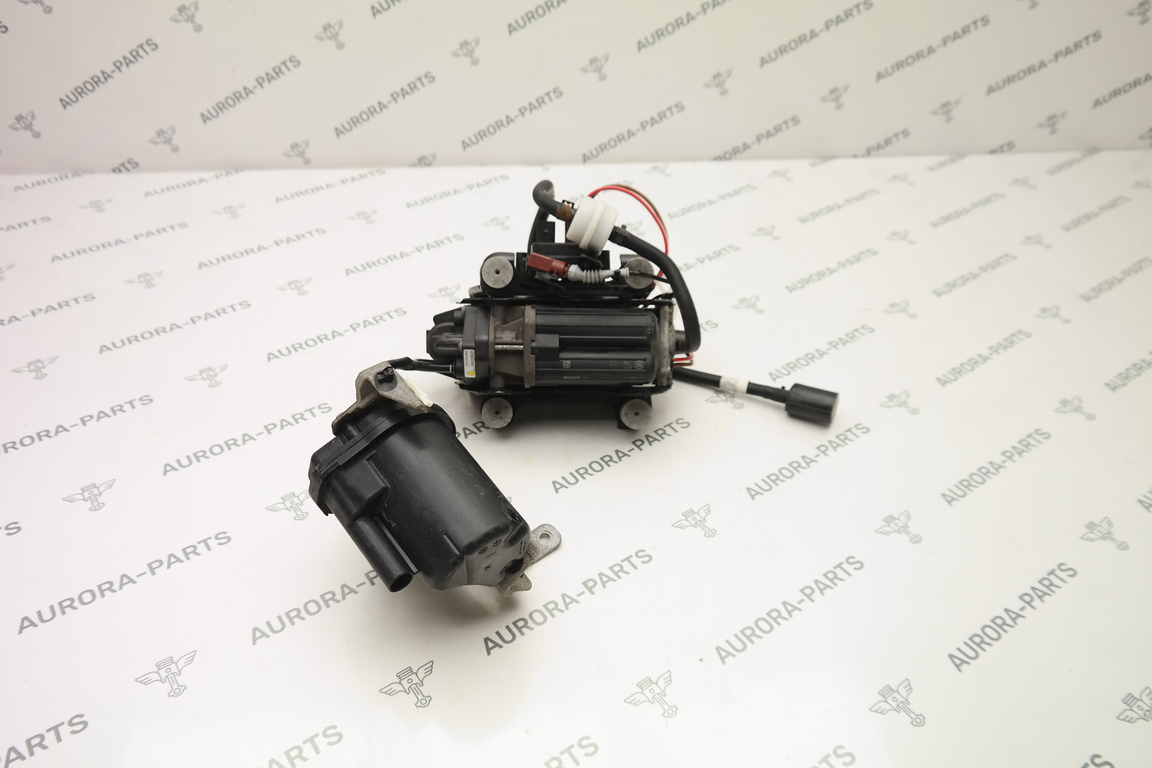 Компрессор пневмоподвески Land Rover Range Rover Sport