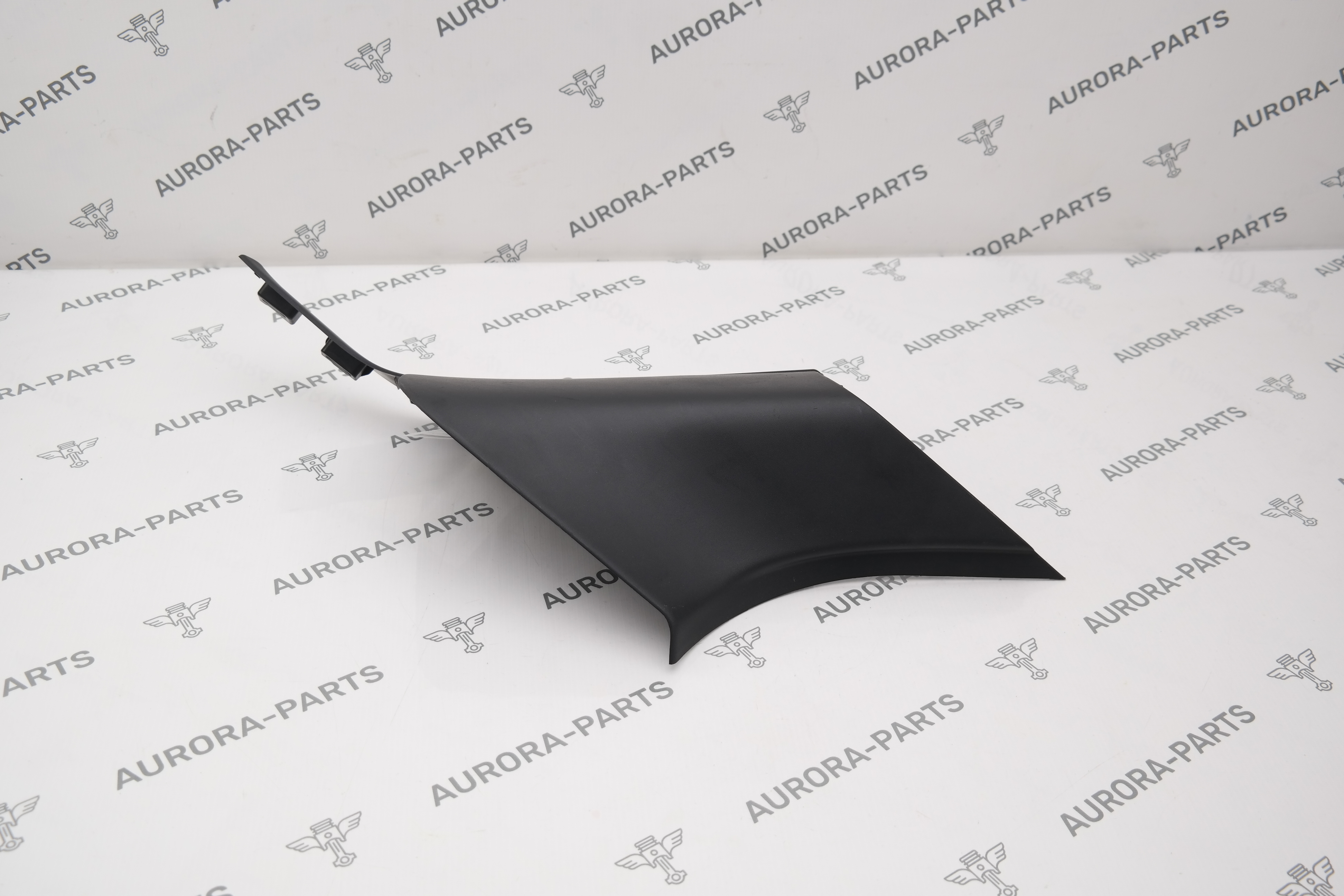 Обшивка стойки D верхняя LH Land Rover Range Rover Sport