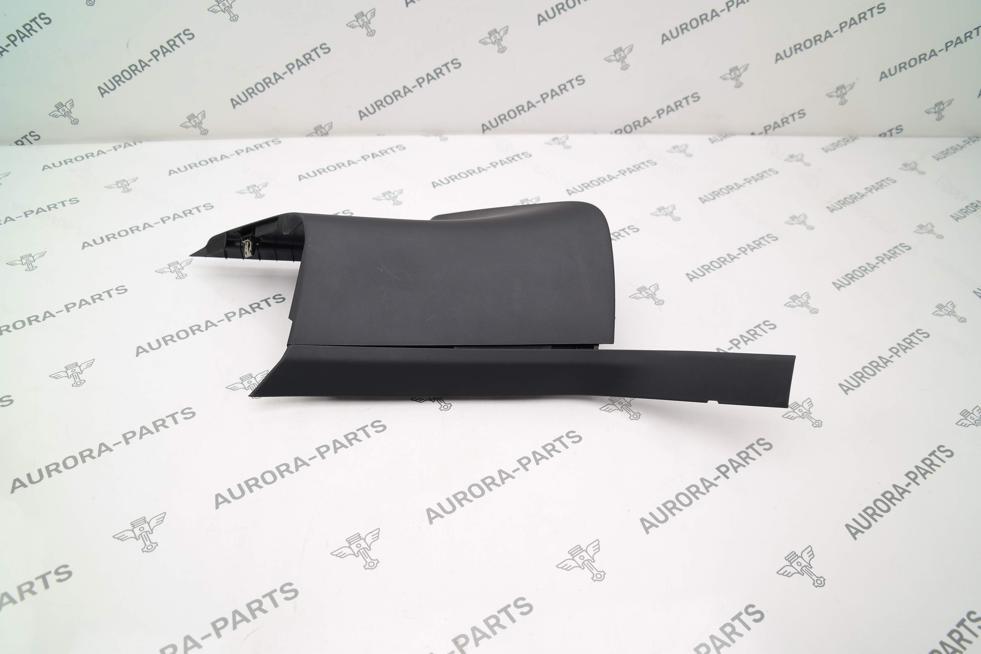 Обшивка стойки D верхняя LH Land Rover Range Rover Sport