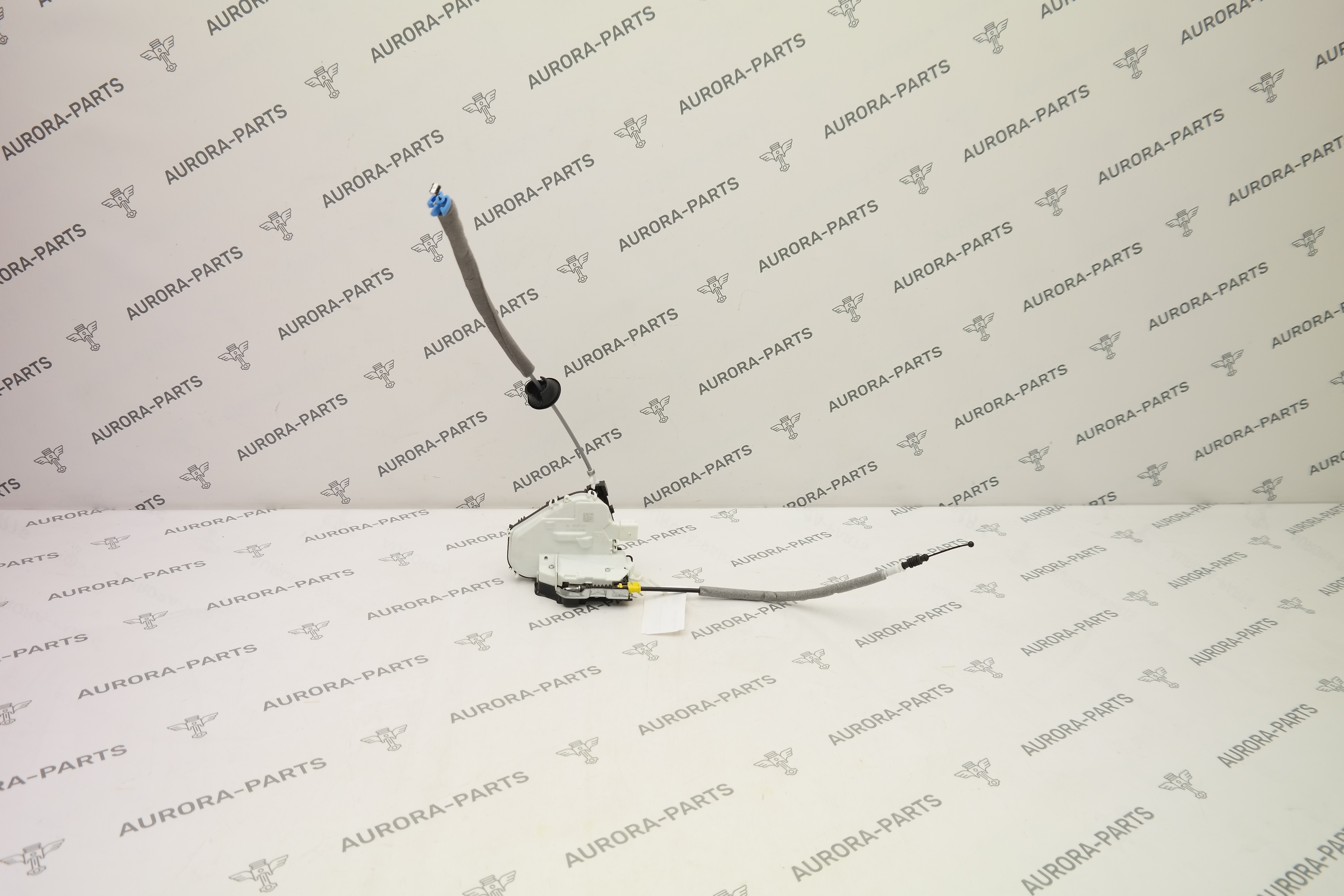 Замок двери задней RH Audi Q7