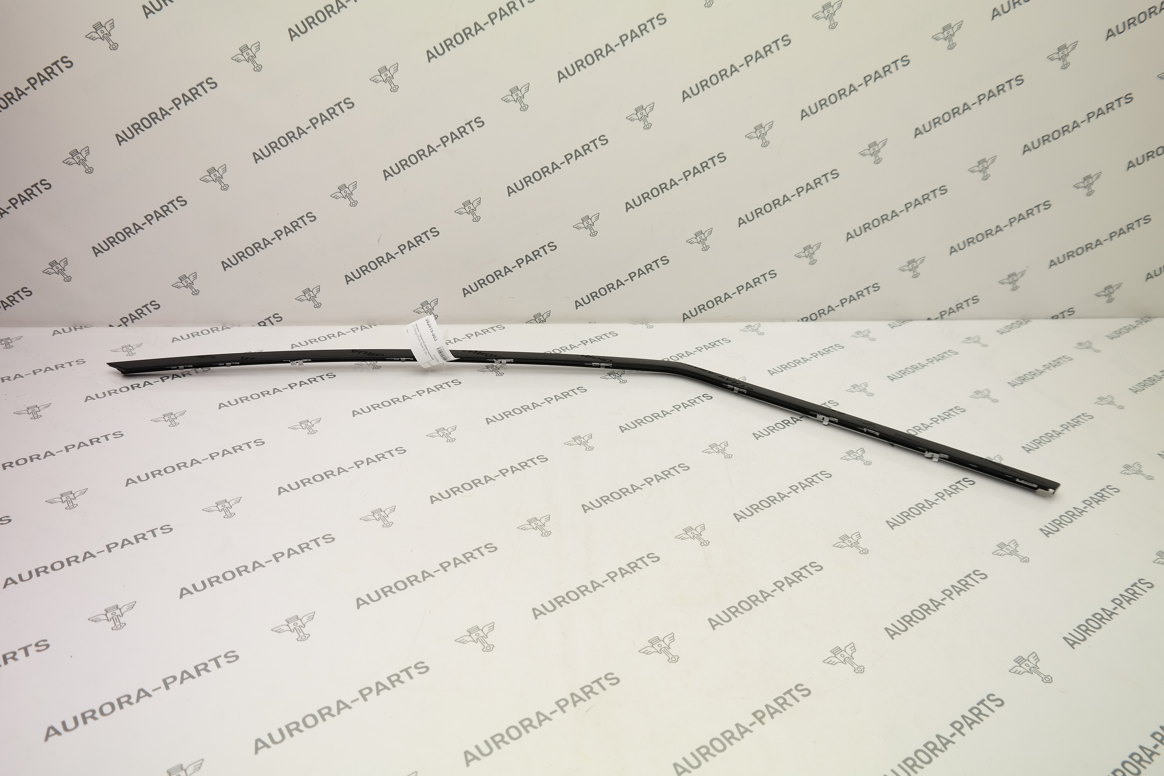 Молдинг передней двери верхний LH Land Rover Range Rover Sport