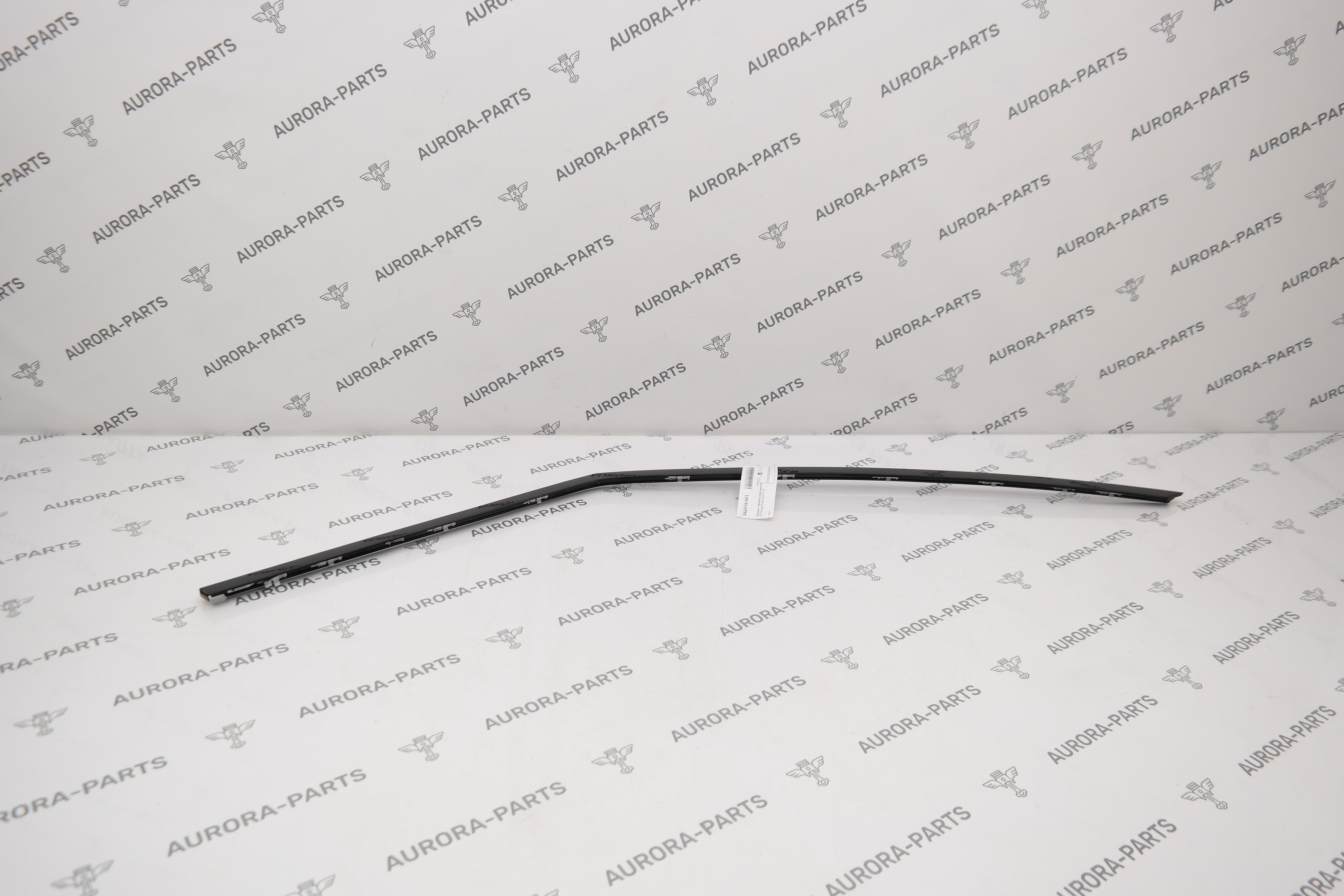 Молдинг передней двери верхний RH Land Rover Range Rover Sport