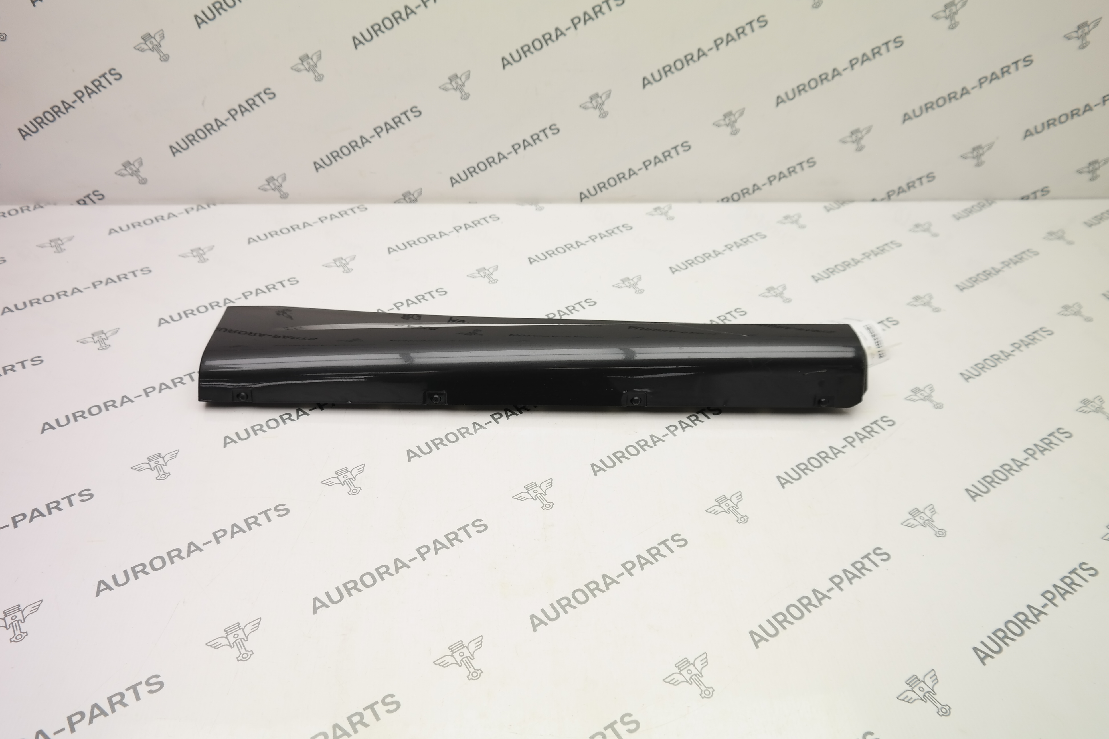 Молдинг задней двери нижний RH Land Rover Range Rover Sport