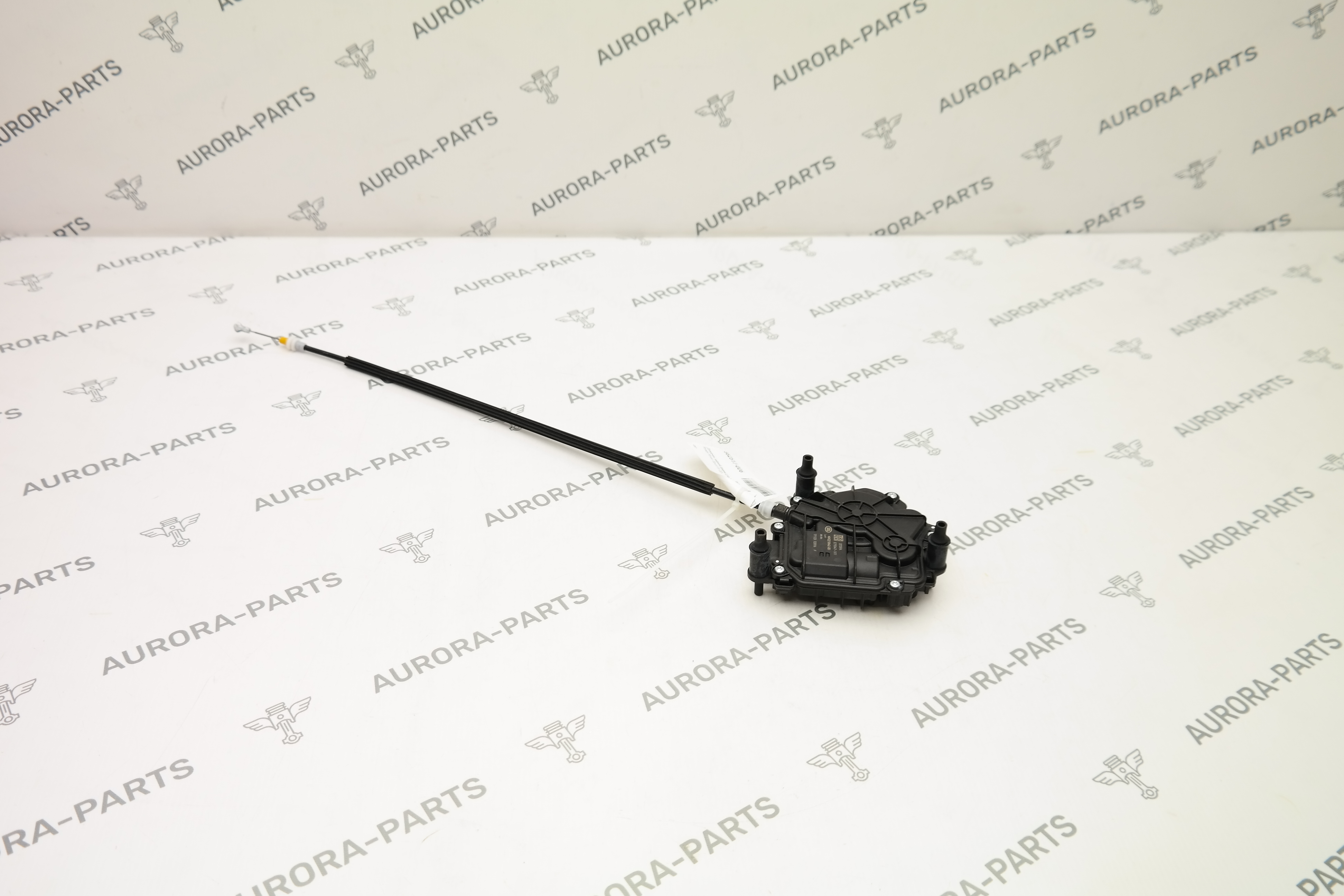 Доводчик задней двери LH=RH Land Rover Range Rover Sport