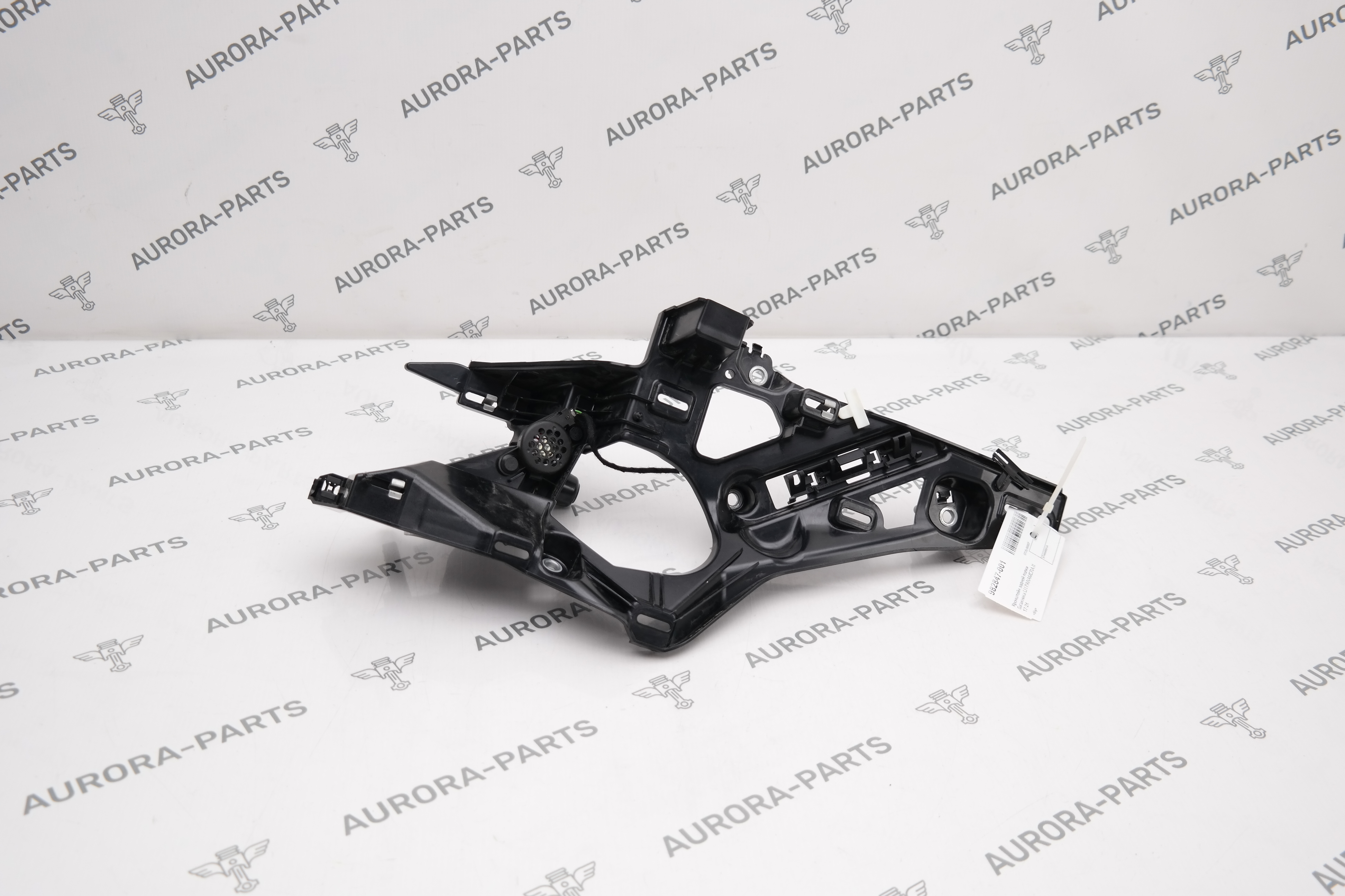 Кронштейн задней полки багажника LH Porsche Panamera