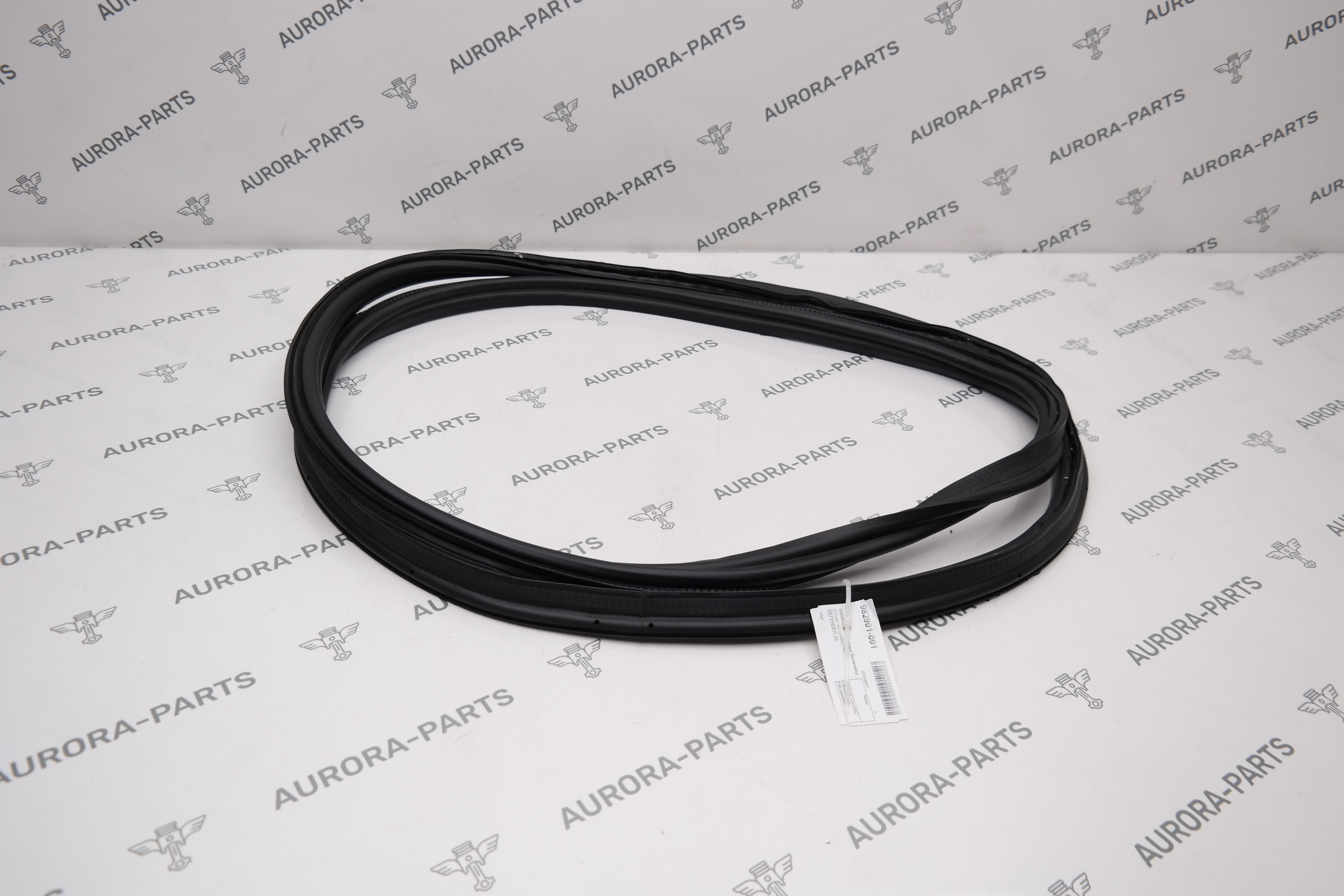 Уплотнитель крышки багажника (Стоит на кузове) Land Rover Defender