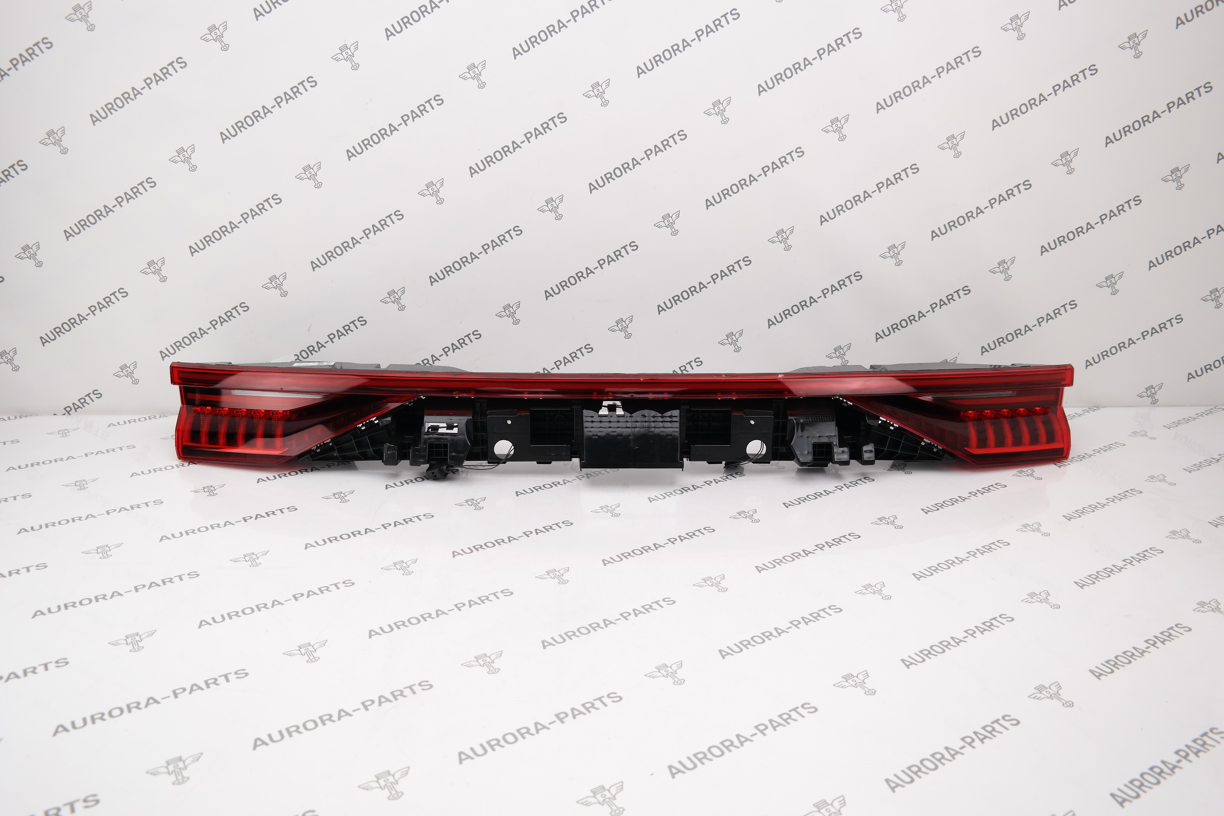 Фонарь задний в крышку багажника (Анимация) (Транспортировочный дефект) Audi Q8