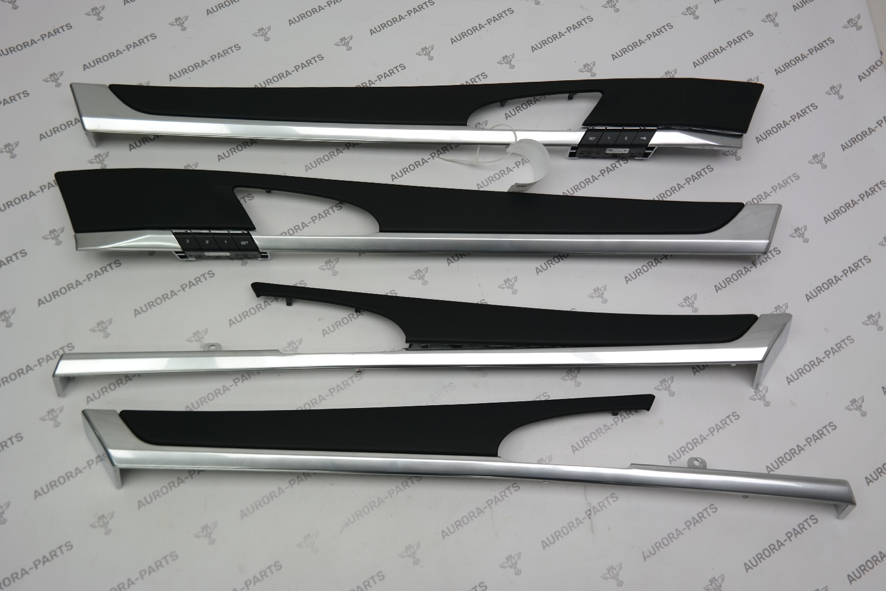 Комплект декоративных накладок дверных карт (Кожа) Porsche Panamera