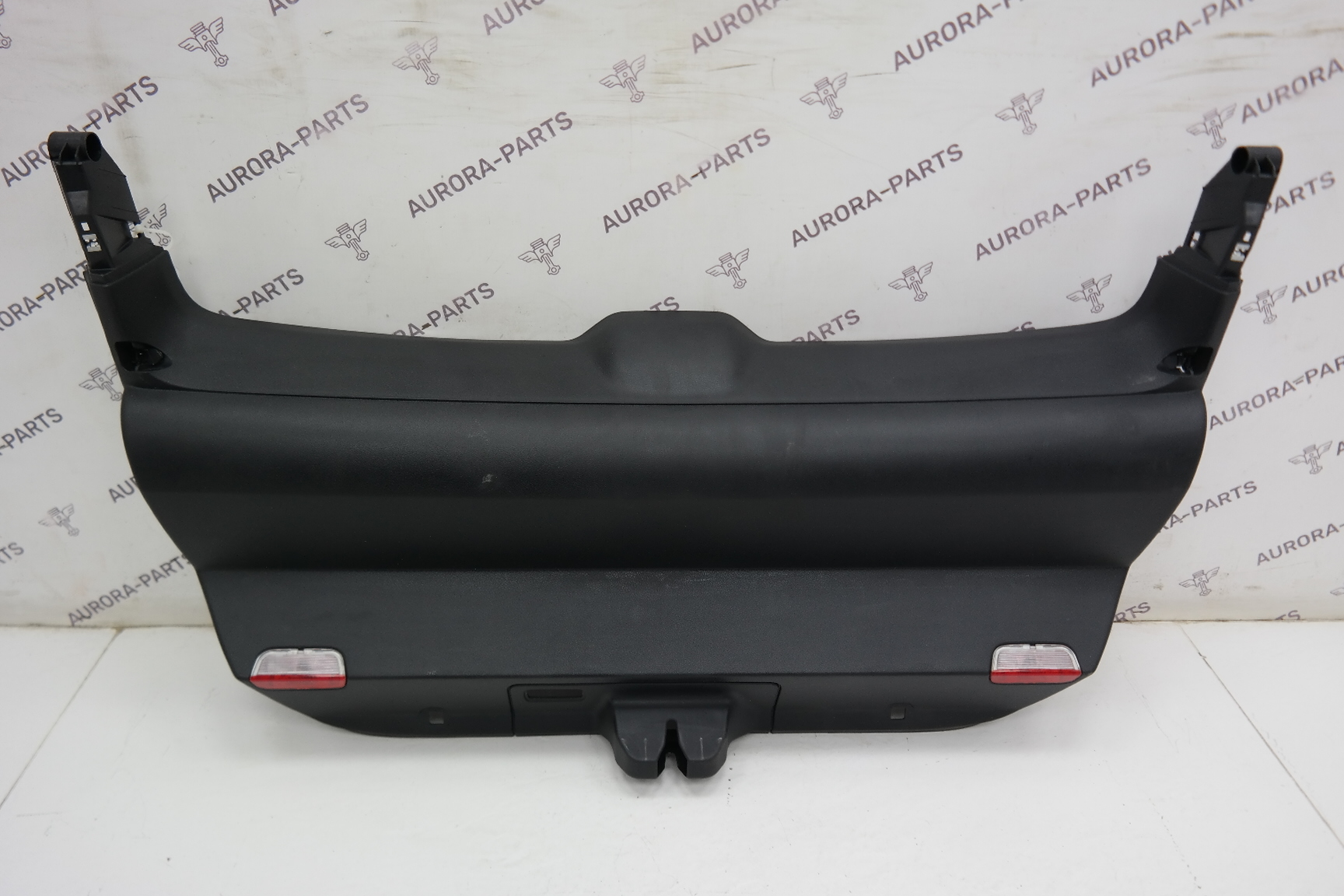 Обшивка крышки багажника Porsche Panamera