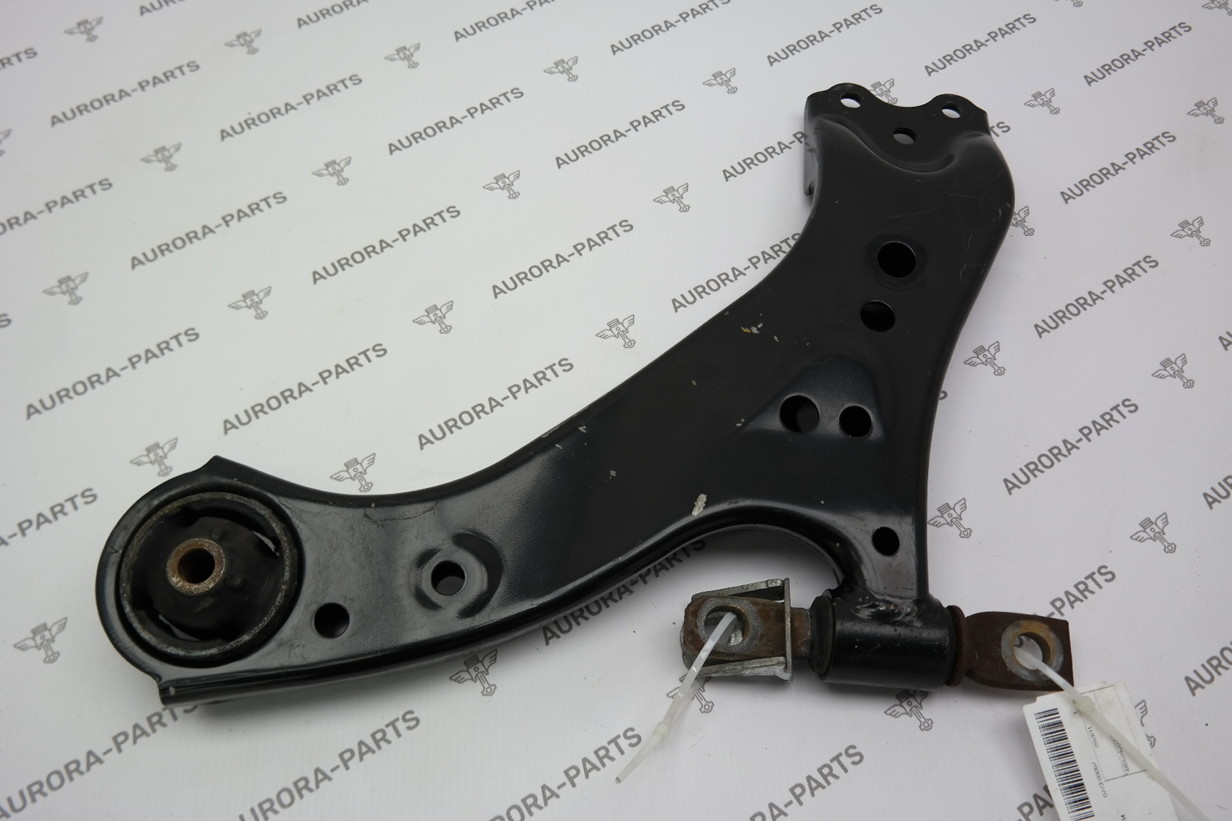 Рычаг передней подвески нижний LH Toyota RAV 4