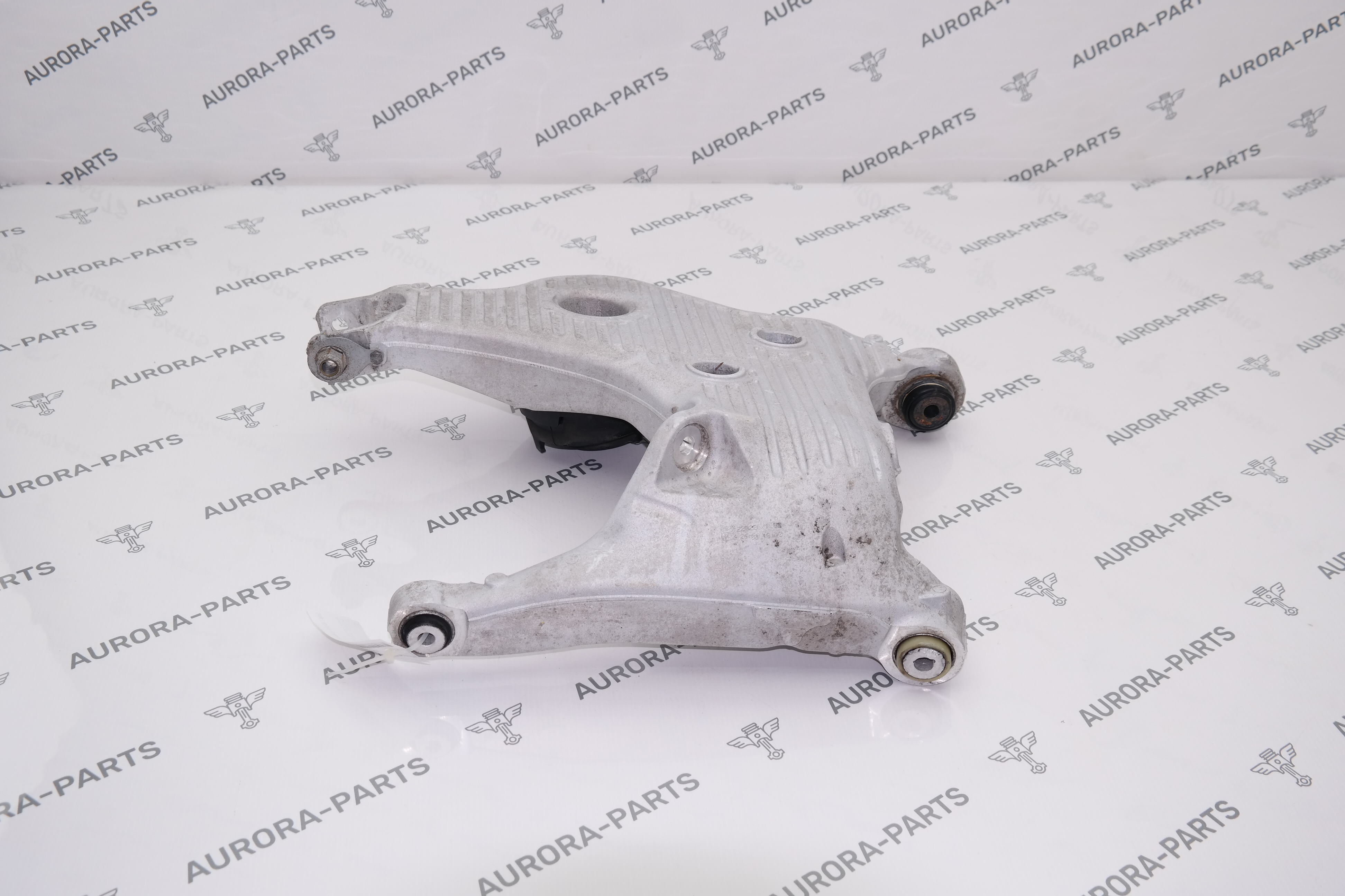 Рычаг нижний задней подвески LH Land Rover Defender