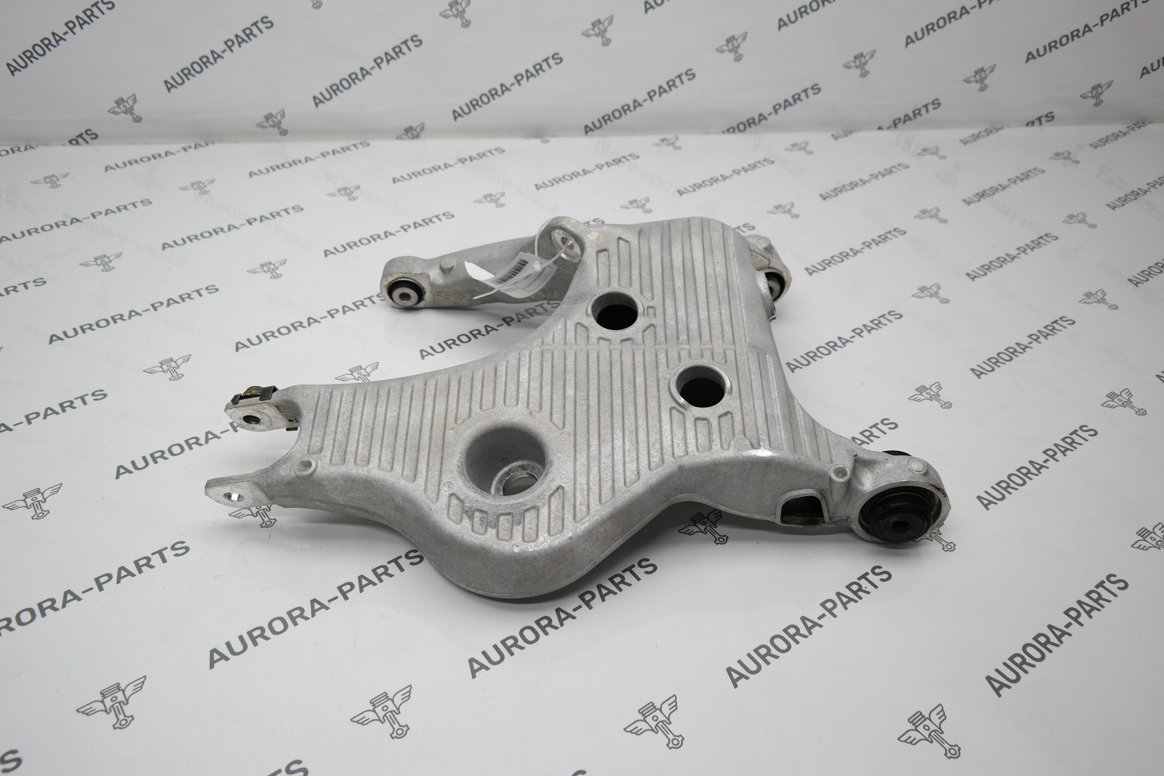 Рычаг нижний задней подвески RH Land Rover Defender