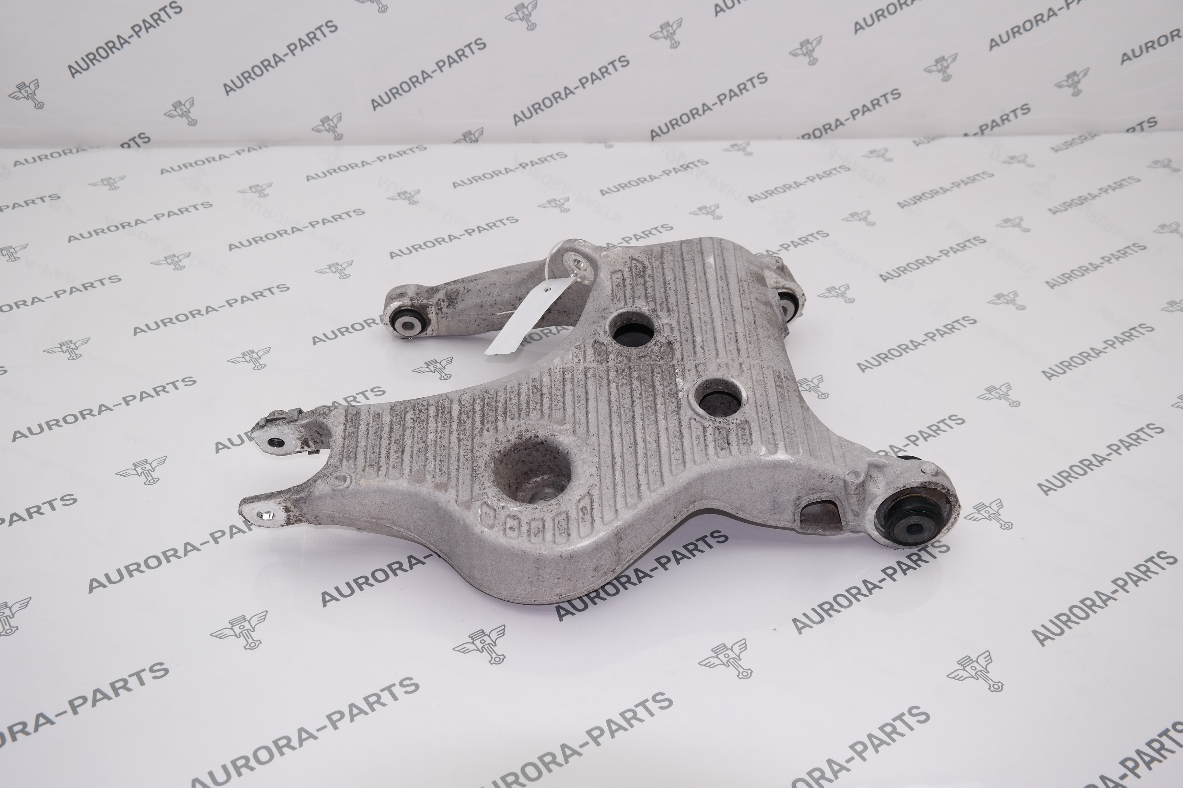 Рычаг нижний задней подвески RH Land Rover Defender