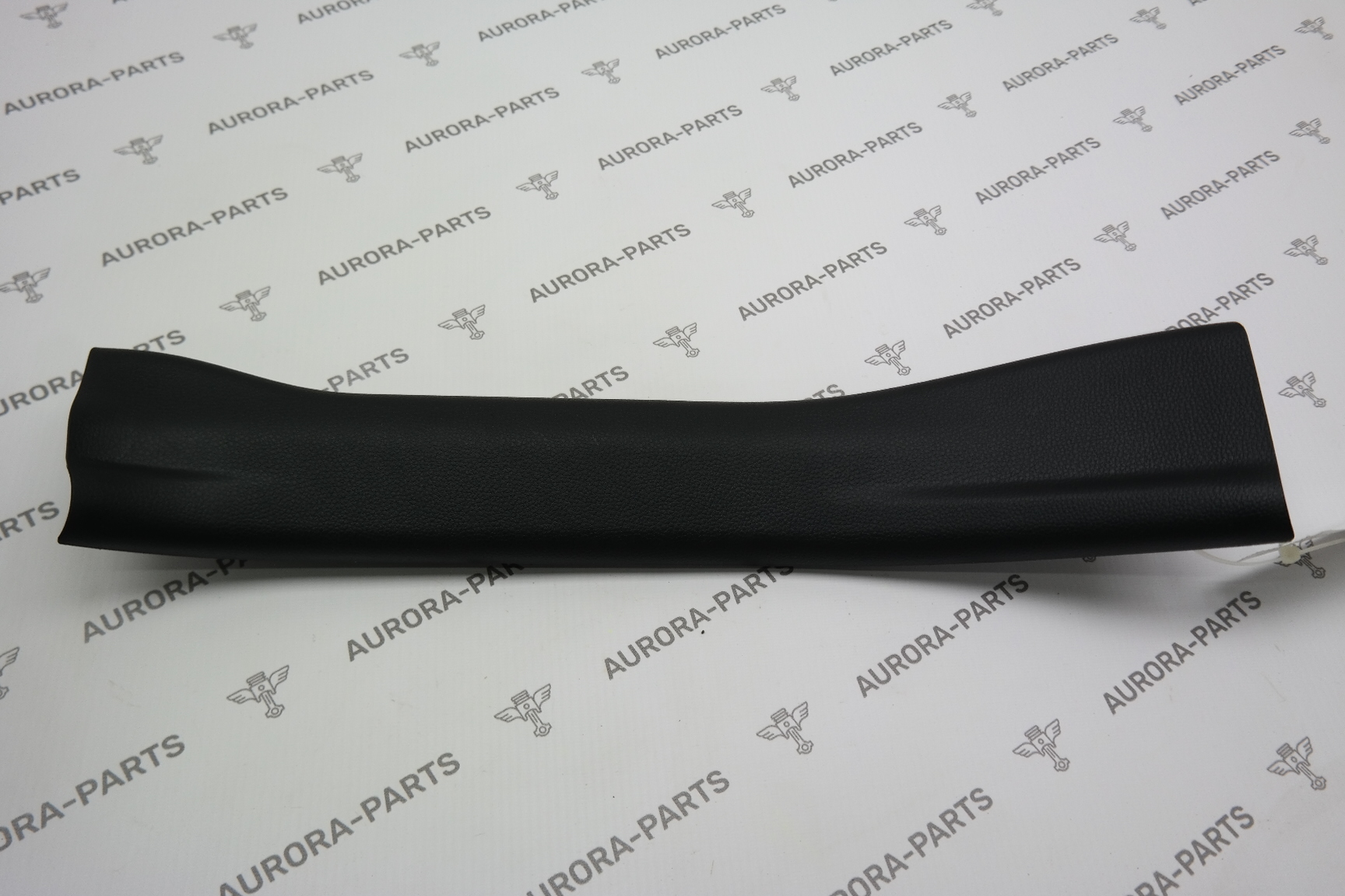 Накладка внутреннего порога задняя LH Toyota RAV 4