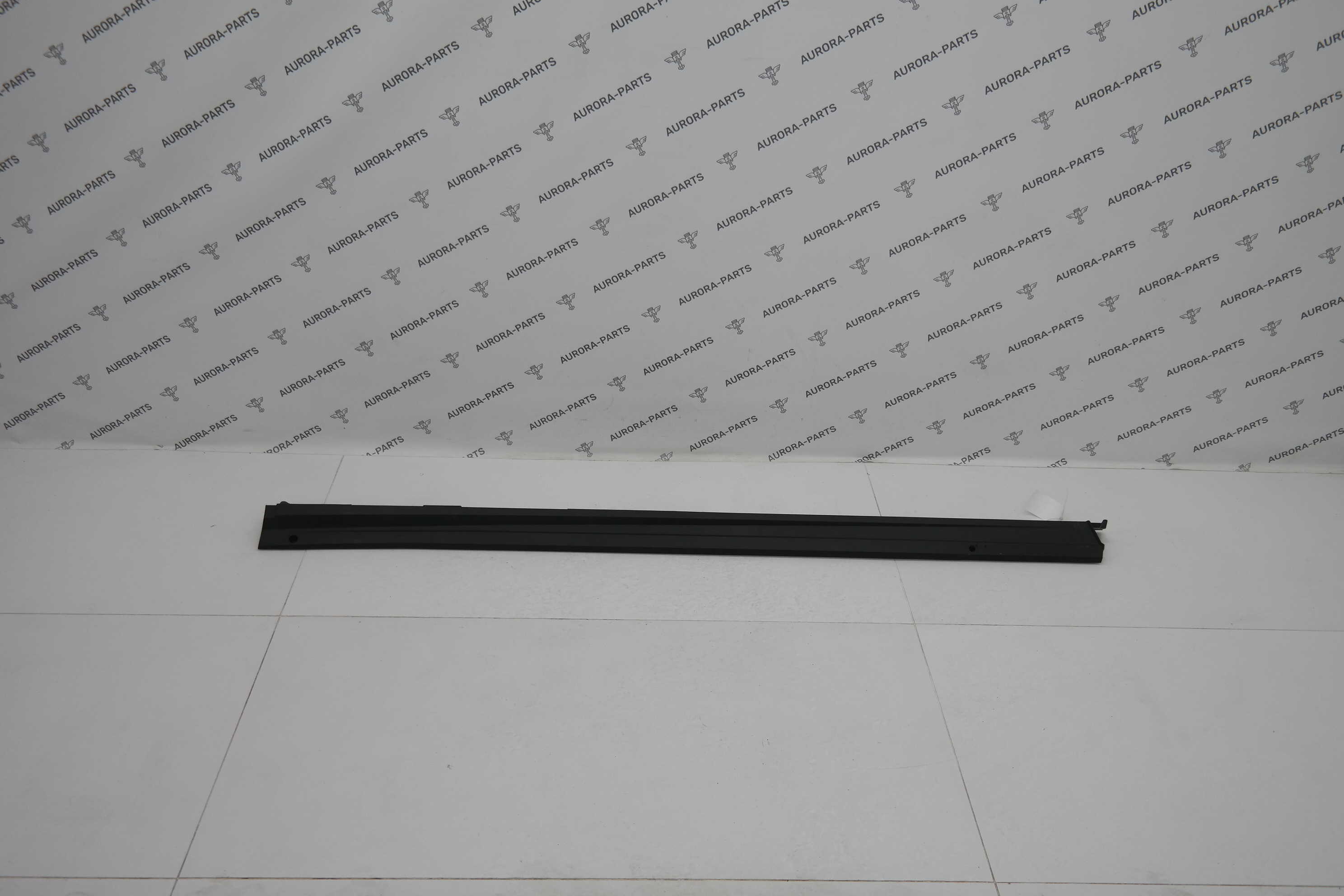 Молдинг наружнего порога LH Toyota RAV 4