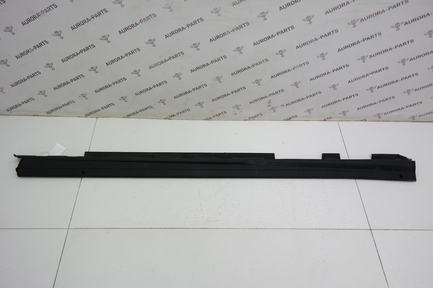 Молдинг наружнего порога RH Toyota RAV 4