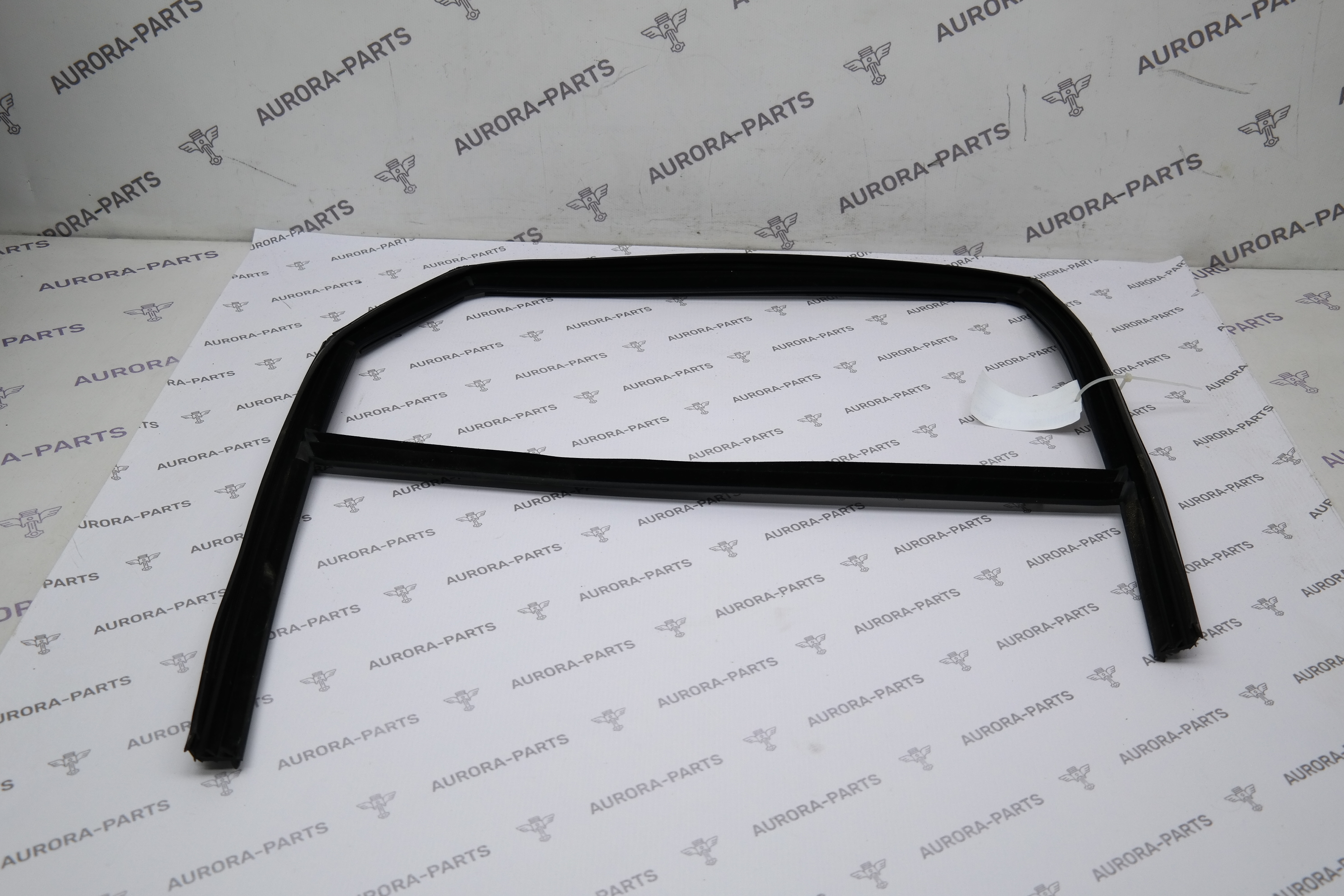 Направляющая стекла задней двери RH Land Rover Range Rover Evoque