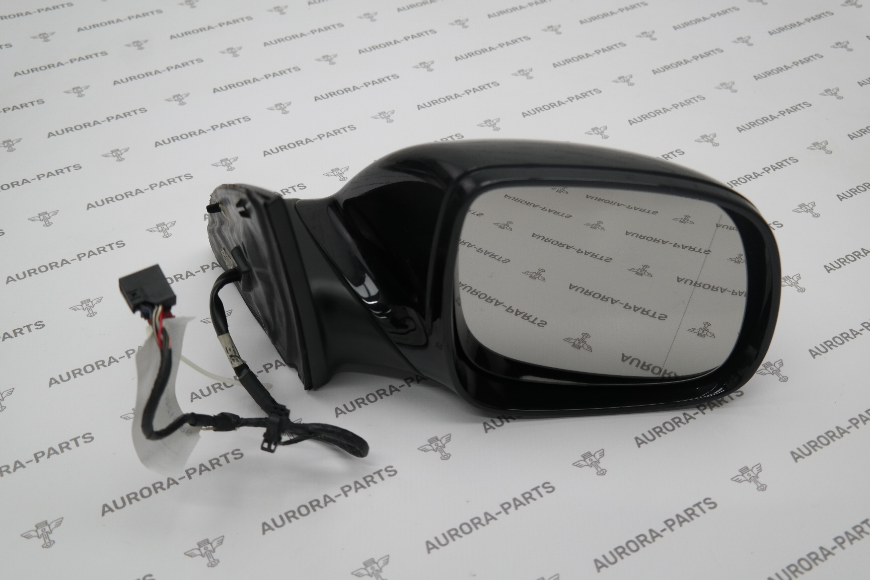 Зеркало наружнее заднего вида RH (8+2 контакта) Левый руль Audi Q7