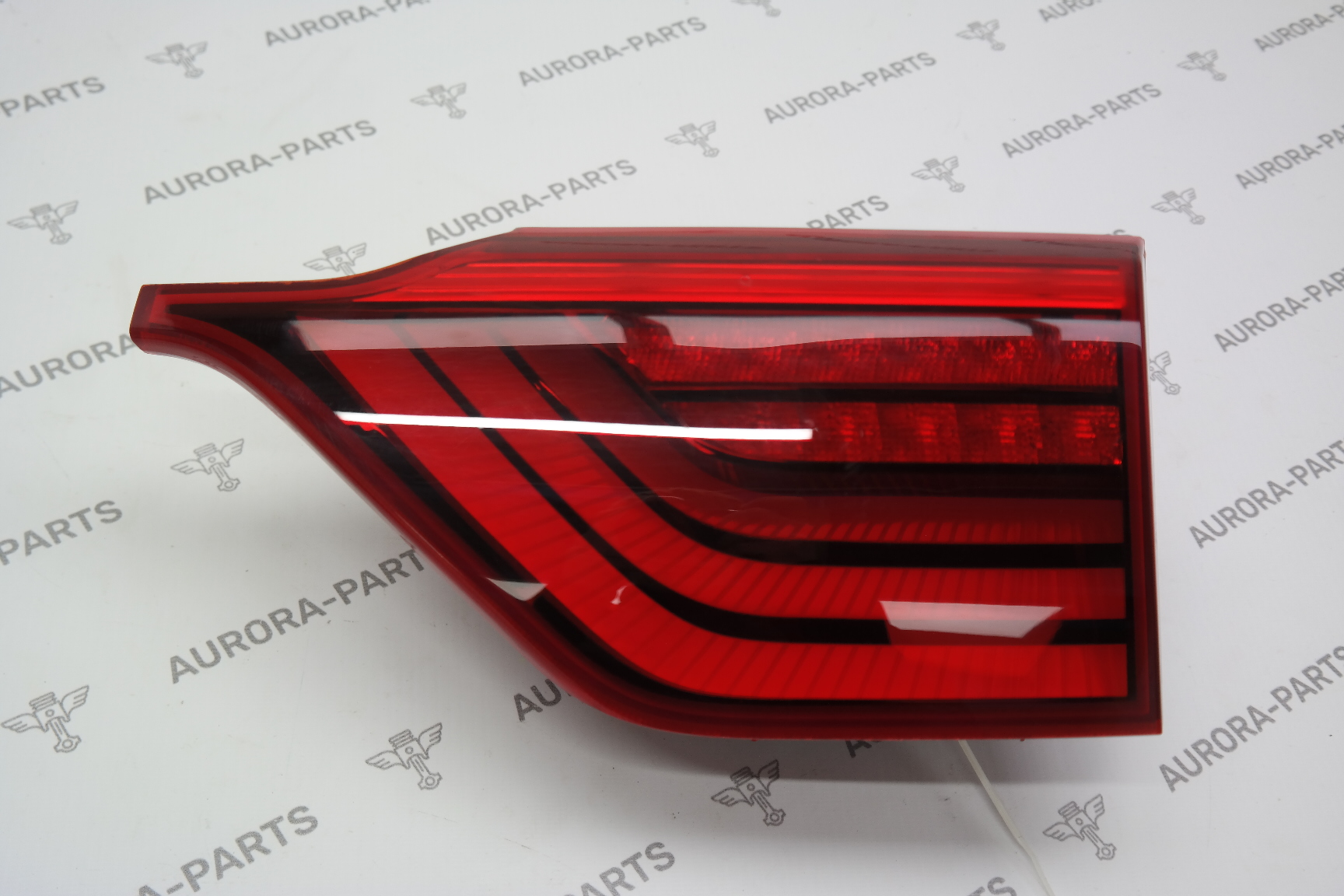 Фонарь задний RH внутренний (крышки багажника) Kia Sportage