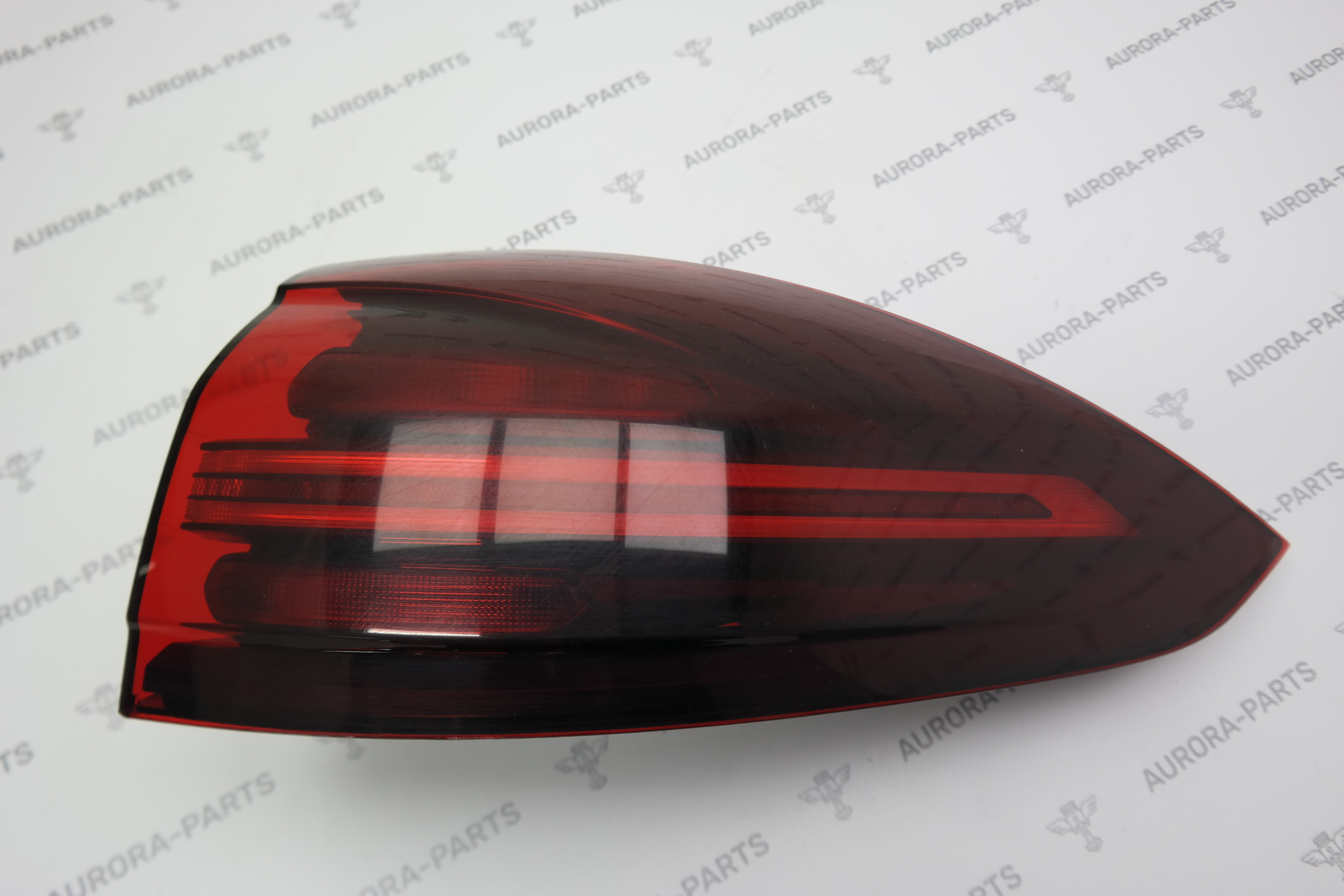 Фонарь задний RH наружний (GTS, рестайлинг) Porsche Cayenne