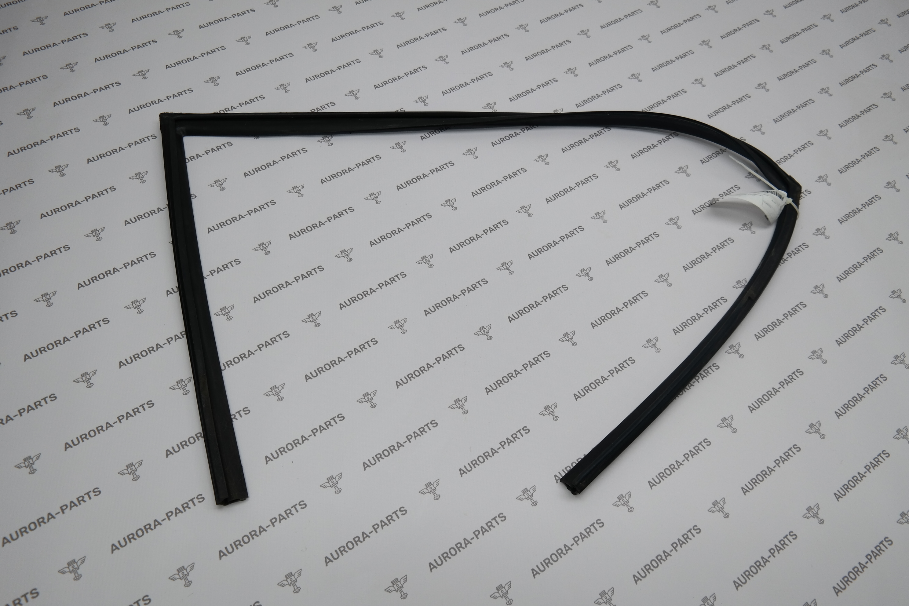 Направляющая стекла передней двери RH Kia Sportage