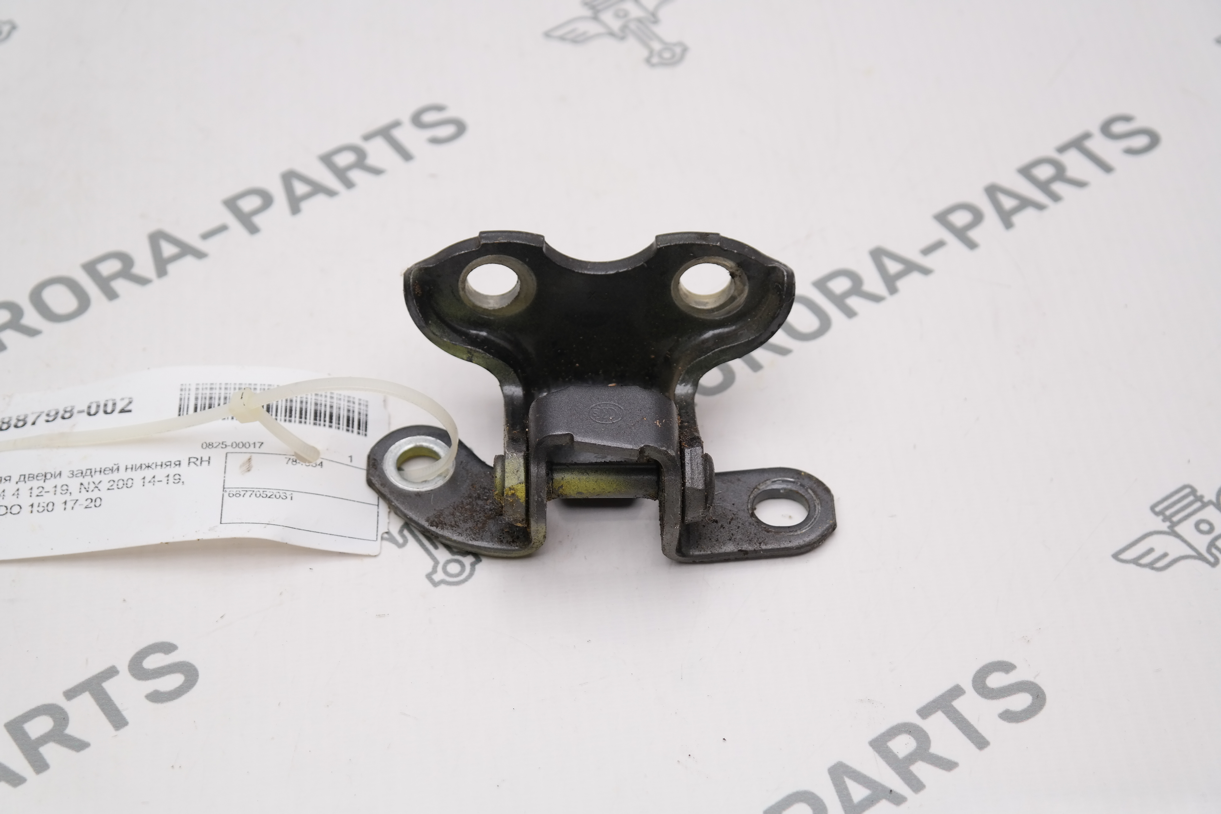 Петля двери задней нижняя RH Toyota RAV 4