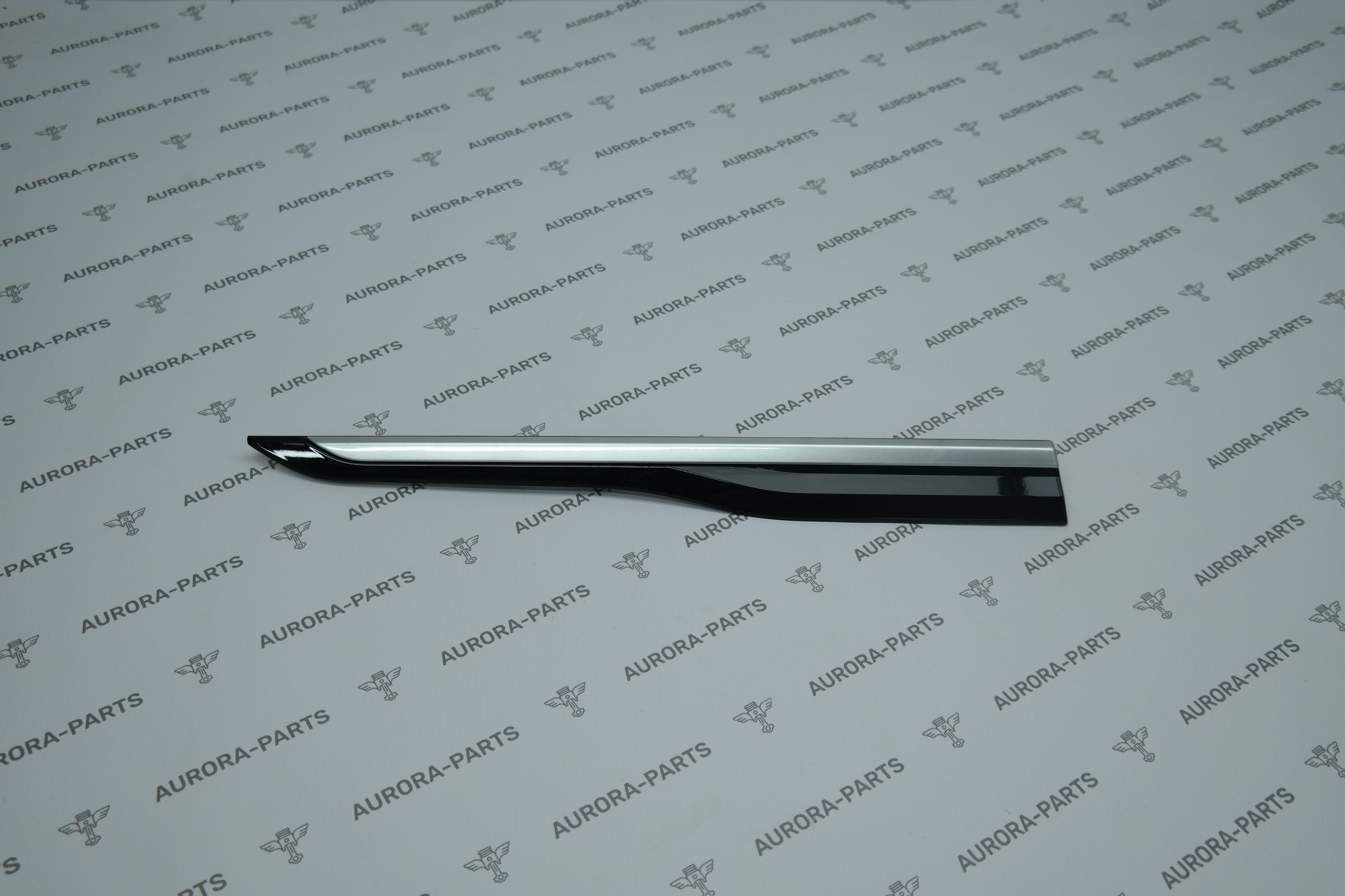 Молдинг крыла переднего RH Land Rover Range Rover Velar