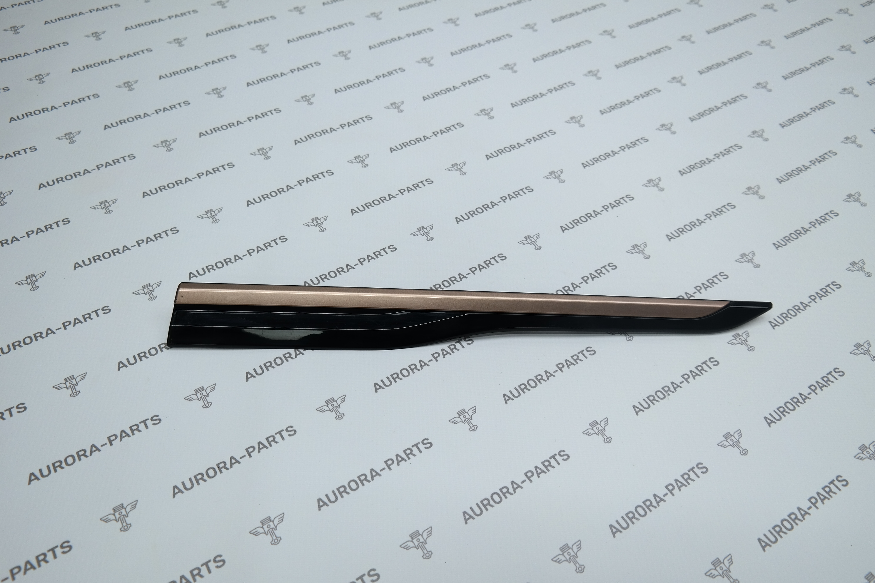 Молдинг крыла переднего LH Land Rover Range Rover Velar