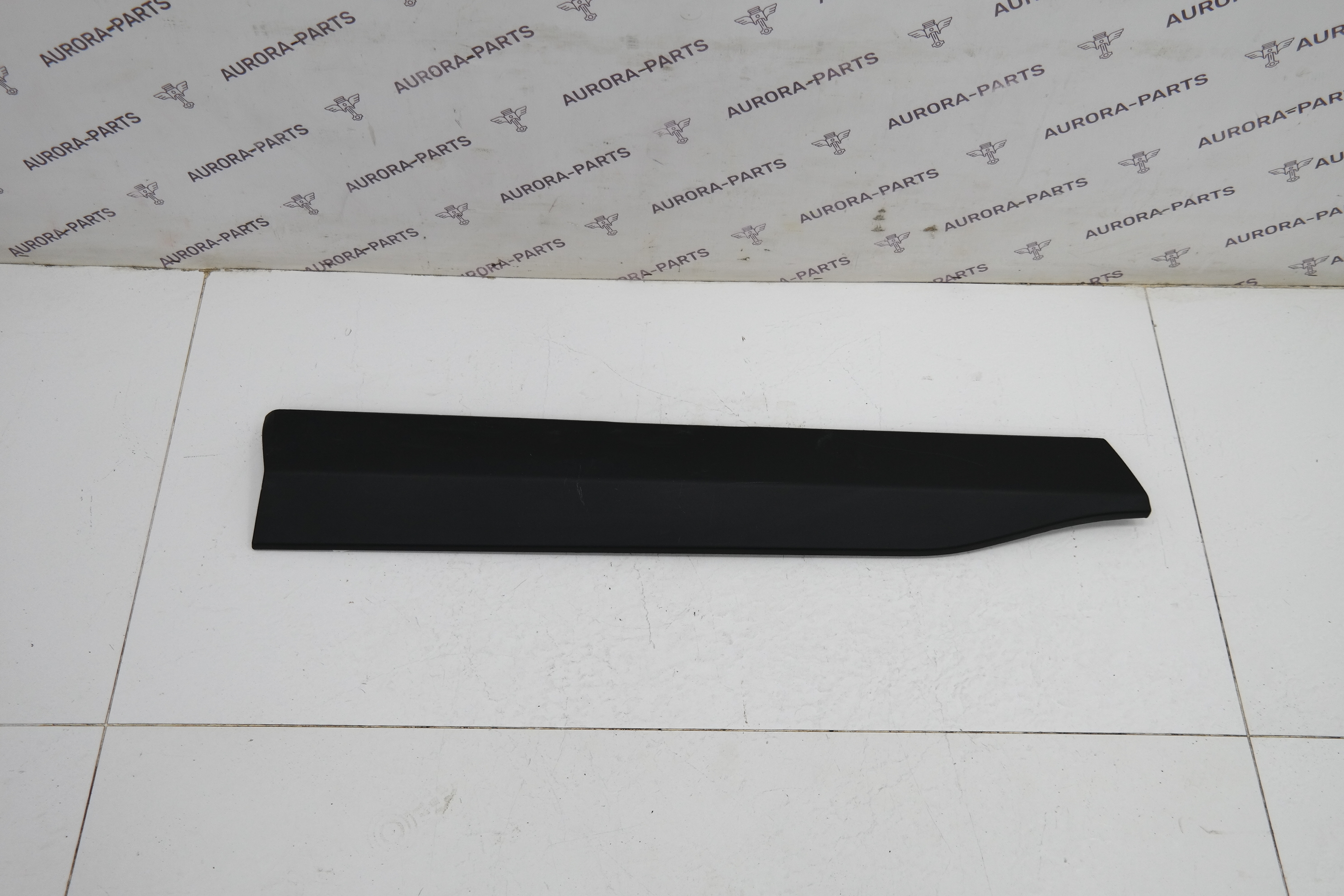 Молдинг передней двери нижний LH Toyota RAV 4