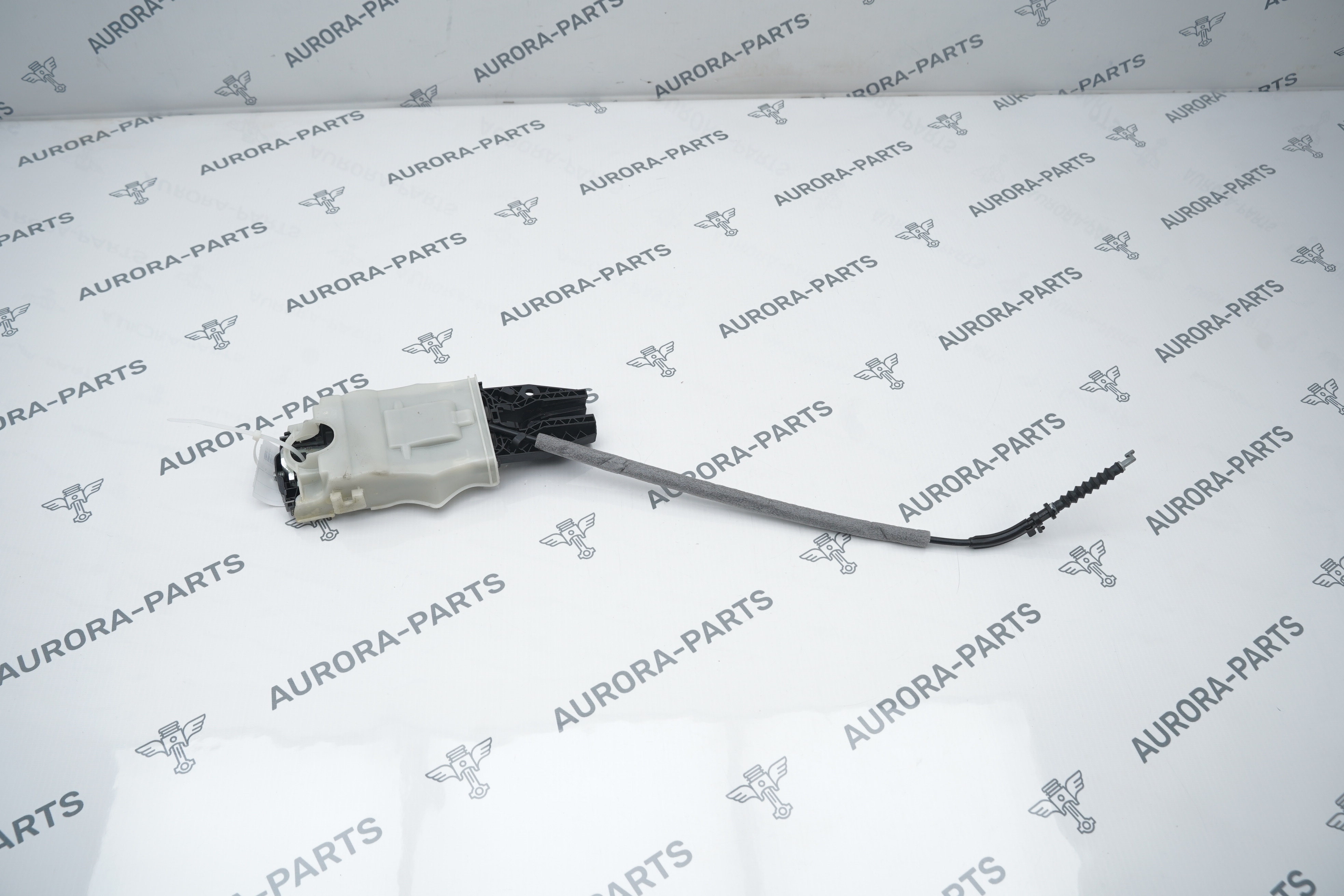 Кронштейн наружней ручки водительской двери LH Skoda Kodiaq