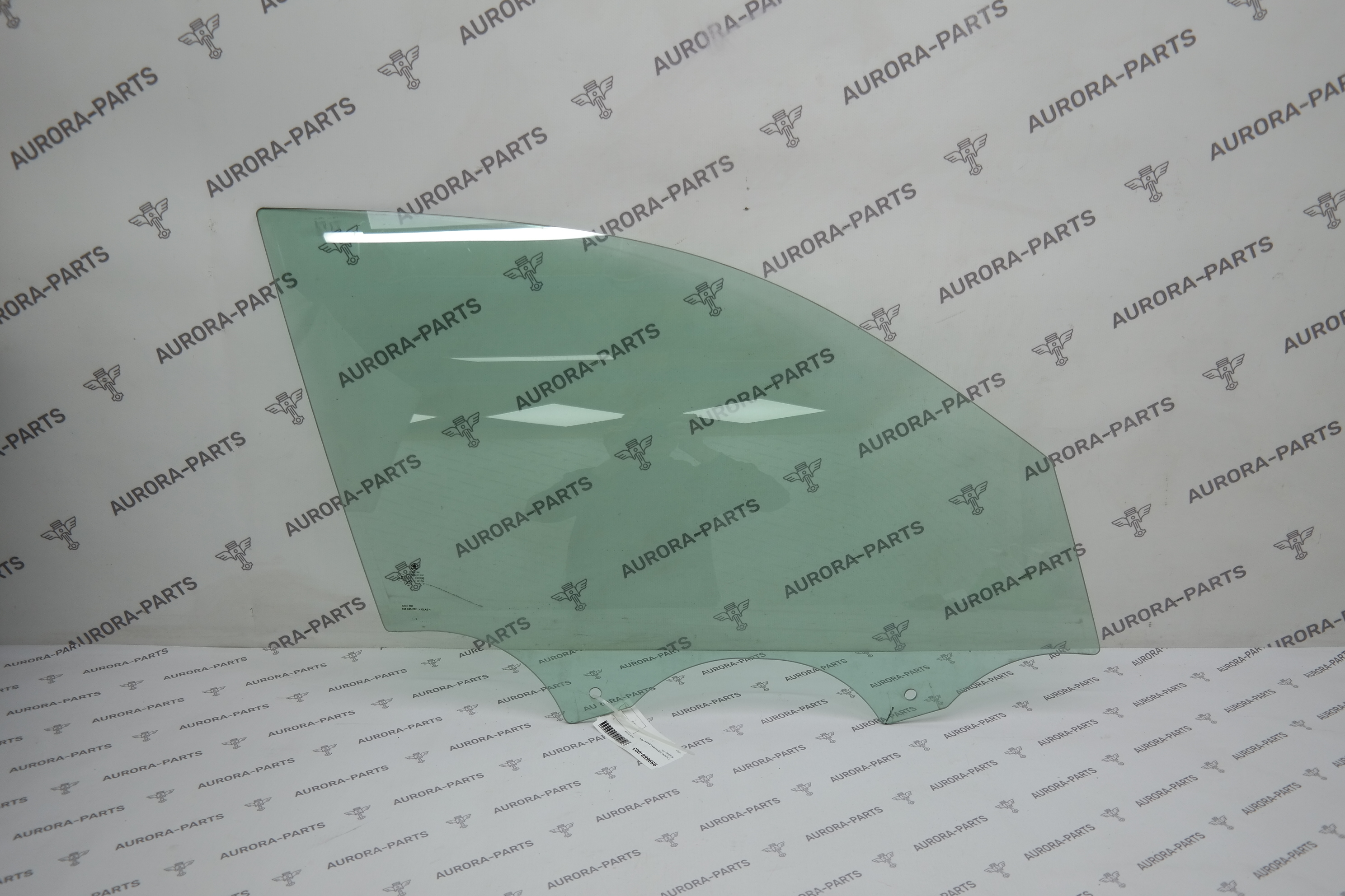 Стекло передней двери RH Skoda Kodiaq