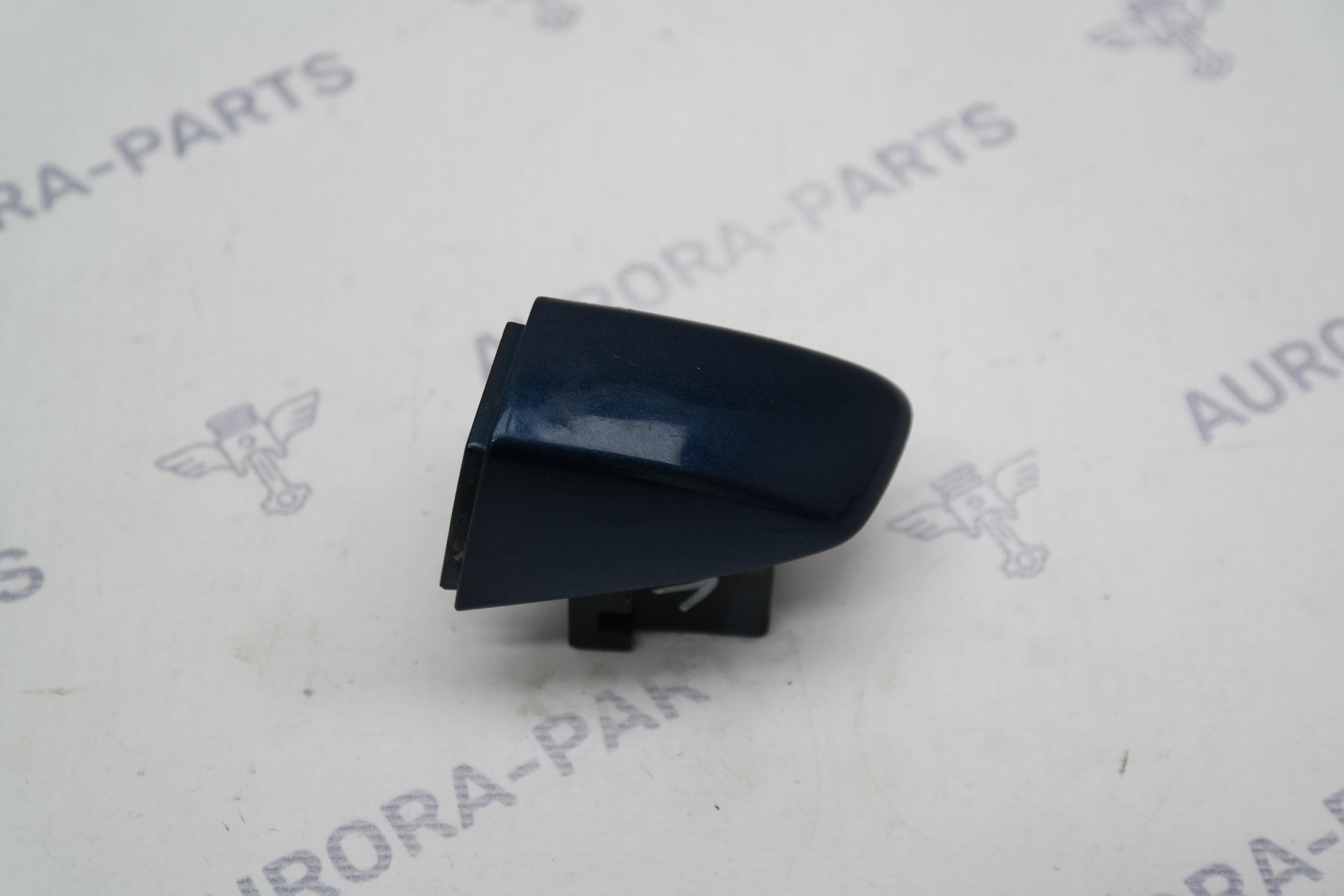 Хвостик наружной ручки двери LH Skoda Kodiaq