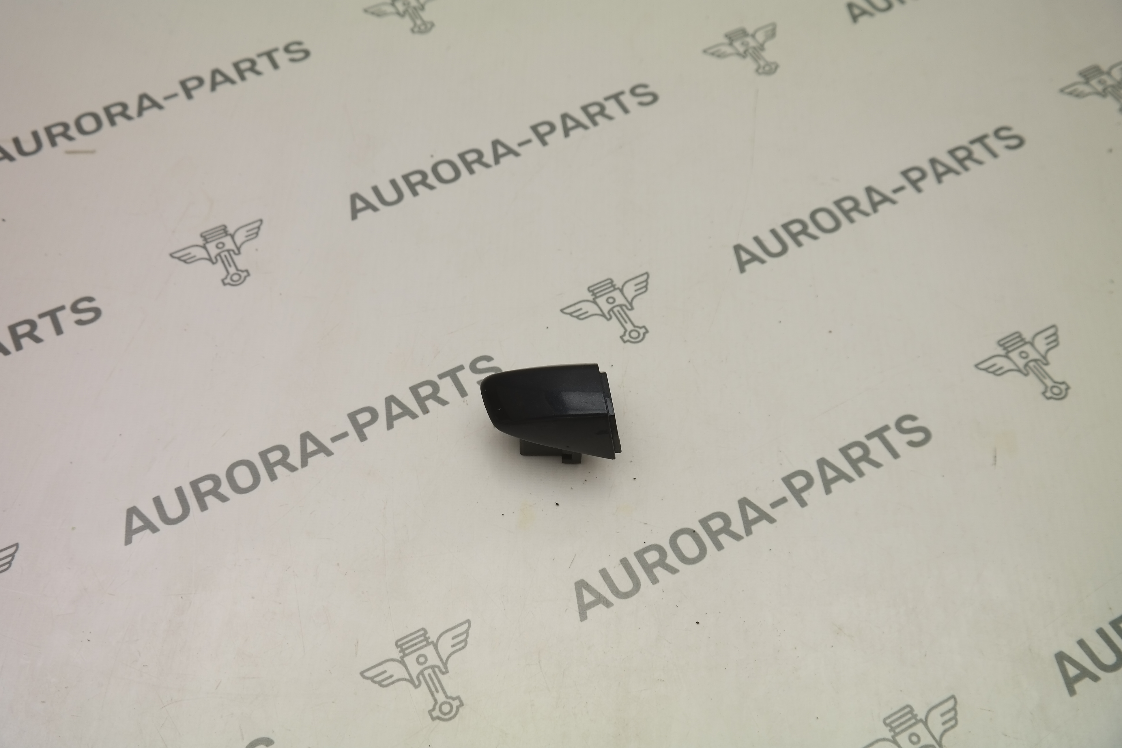 Хвостик наружной ручки двери RH Skoda Kodiaq