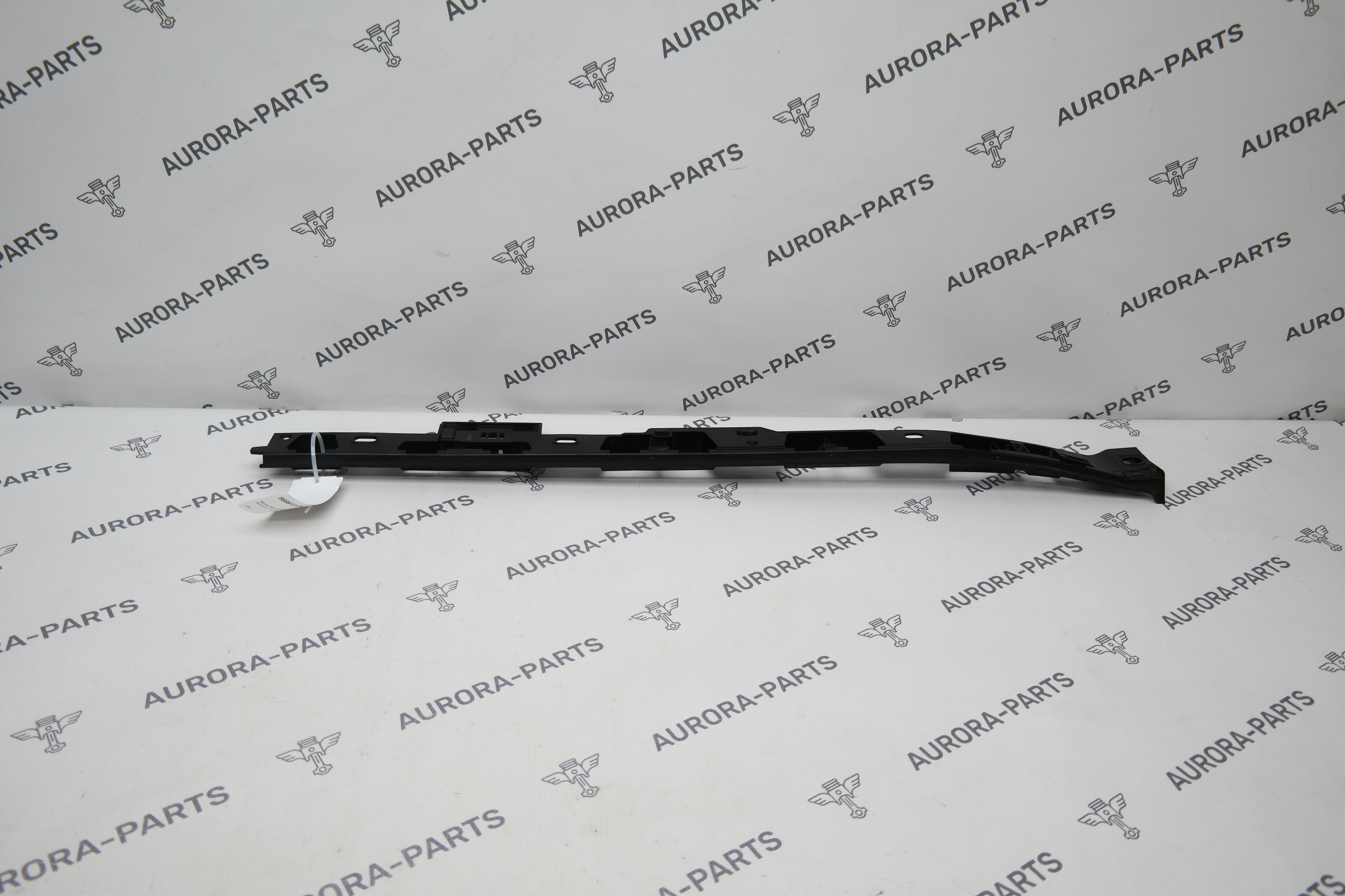 Кронштейн порога задний LH Porsche Macan