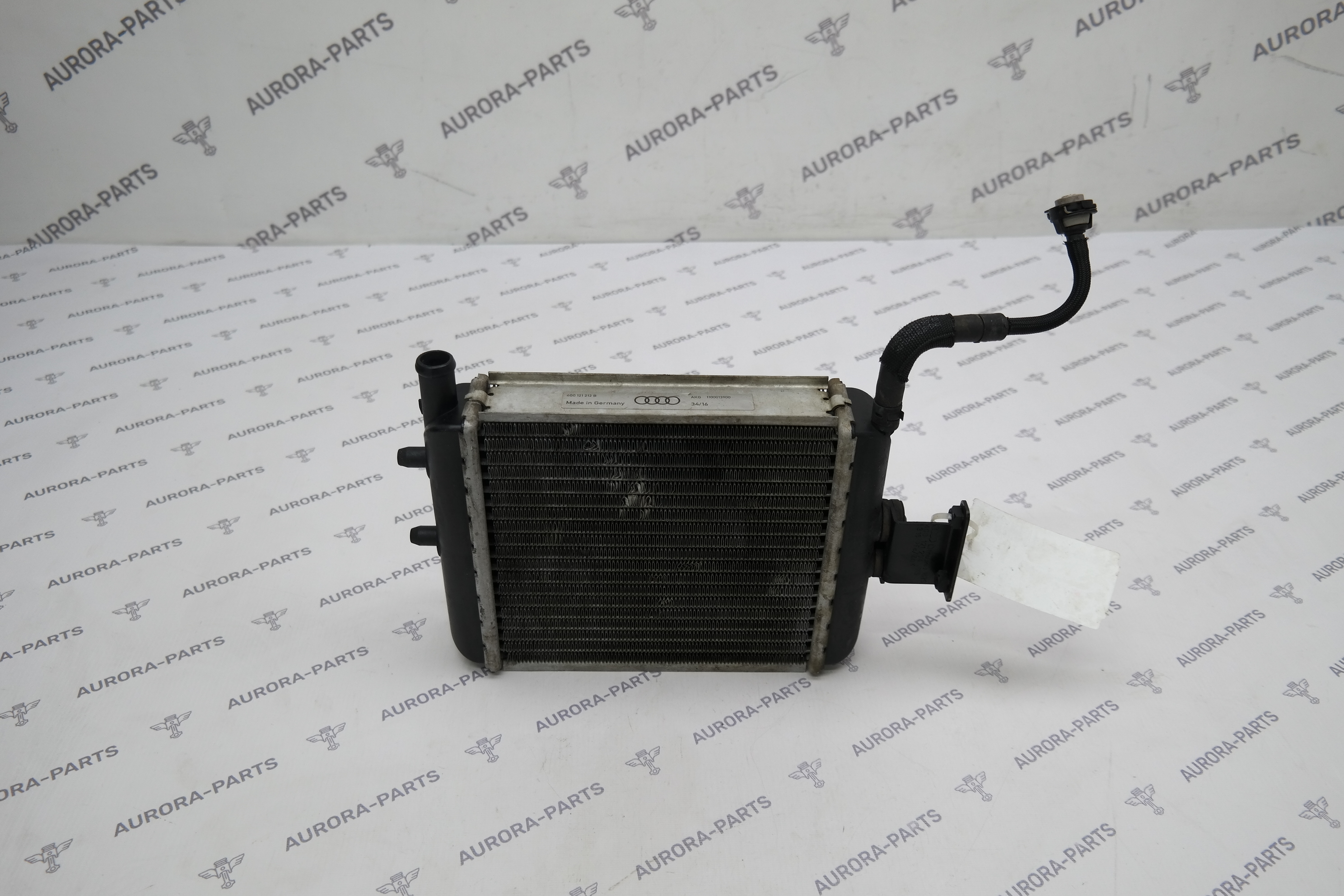 Радиатор охлаждения дополнительный RH RS6 Audi A6