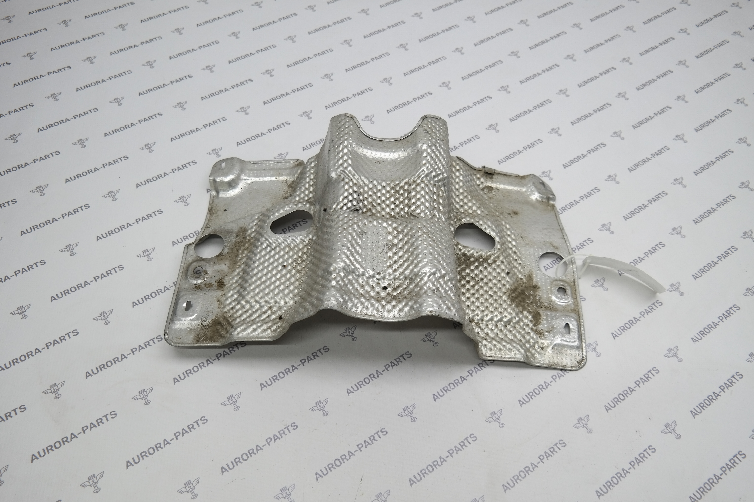 Экран теплозащитный Audi A4