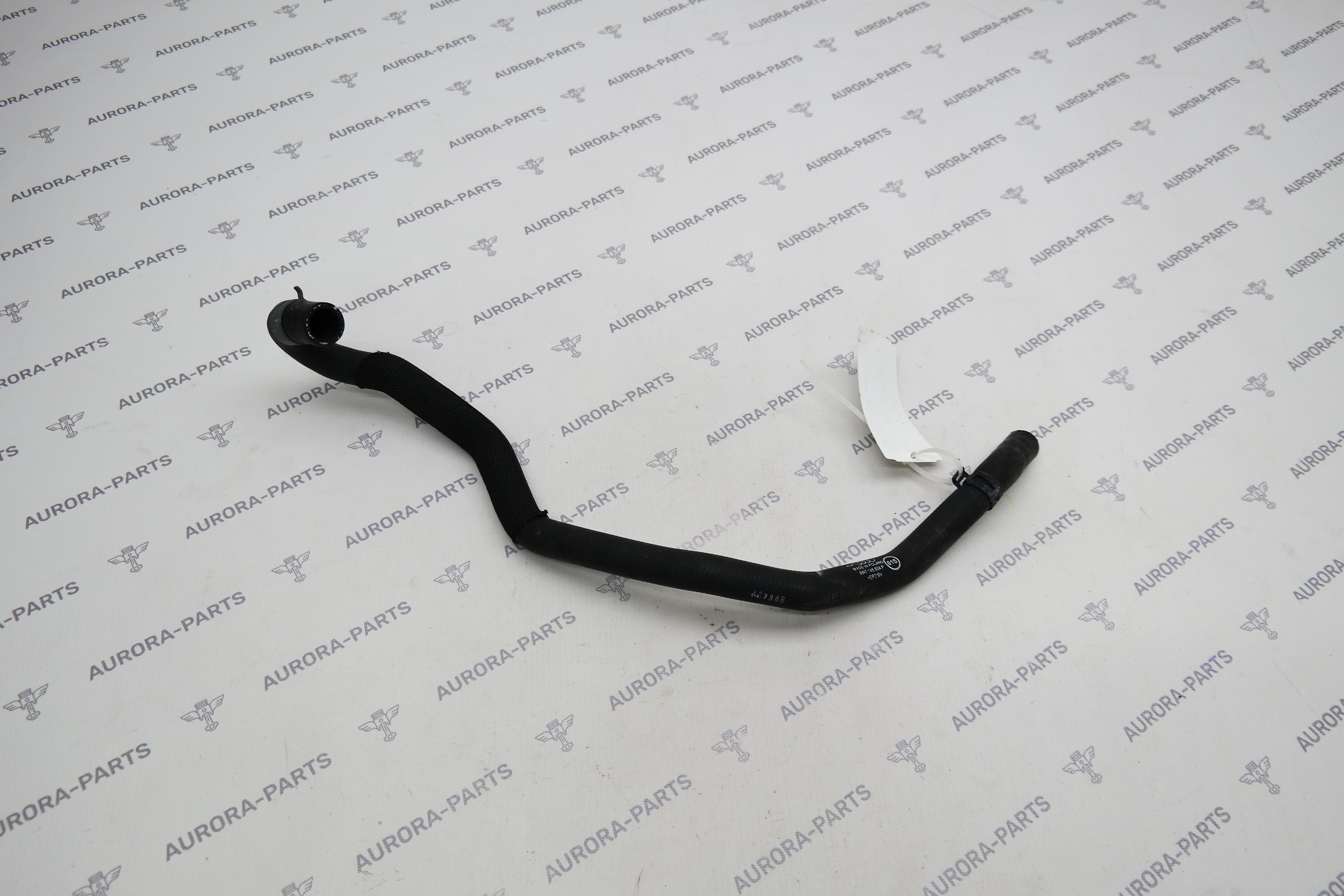 Патрубок системы охлаждения Audi A4